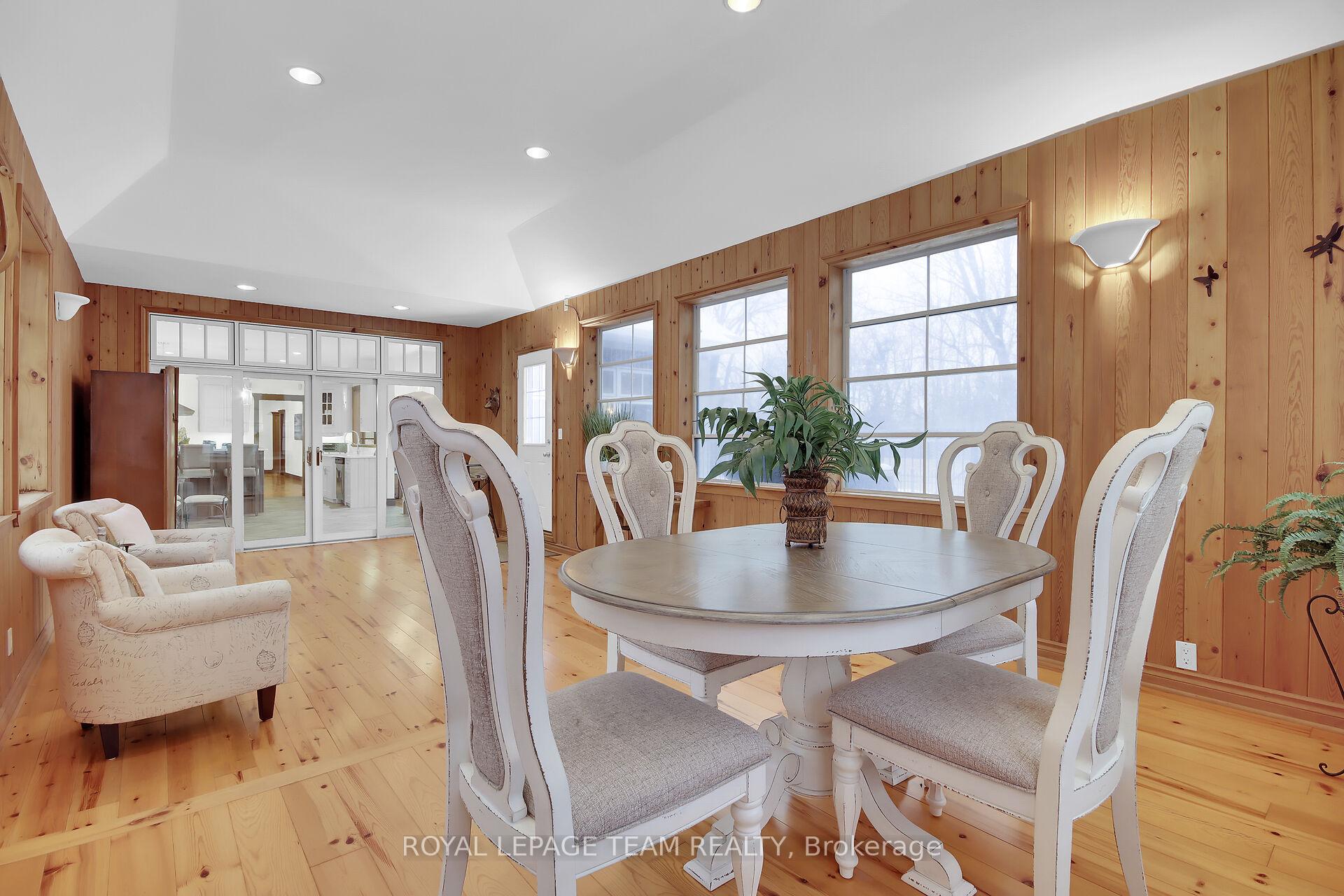 Photo 21 of 1465 Squire Drive, Ottawa, Manotick East to Manotick Station — HOMEH