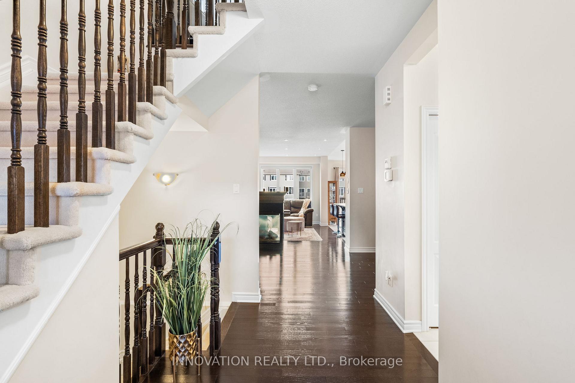 Photo 4 of 1559 Carronbridge Circle, Ottawa, Kanata - Emerald Meadows/Trailwest — HOMEH