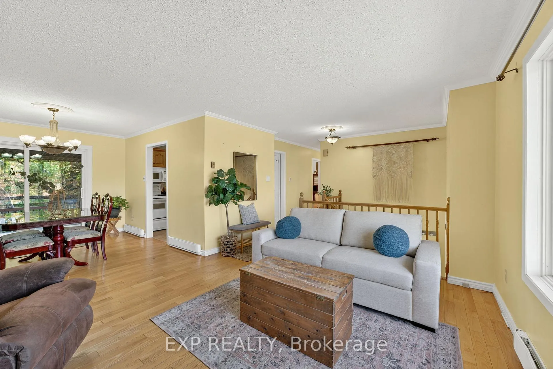 Photo 8 of 3127 2 Highway, Kingston, City North of 401 — HOMEH