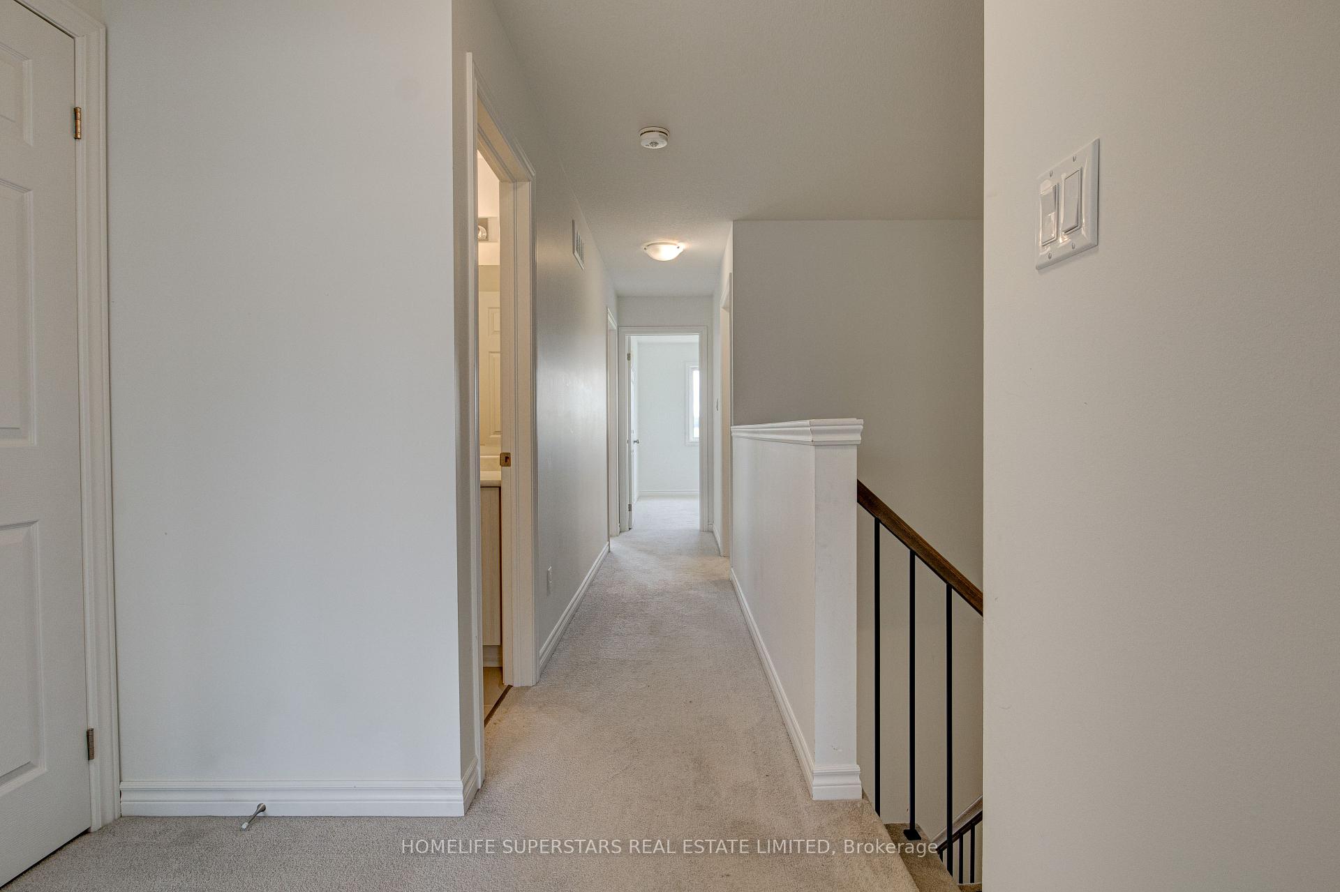 Photo 19 of 33 Woodedge Circle, Kitchener, Huron Park — HOMEH