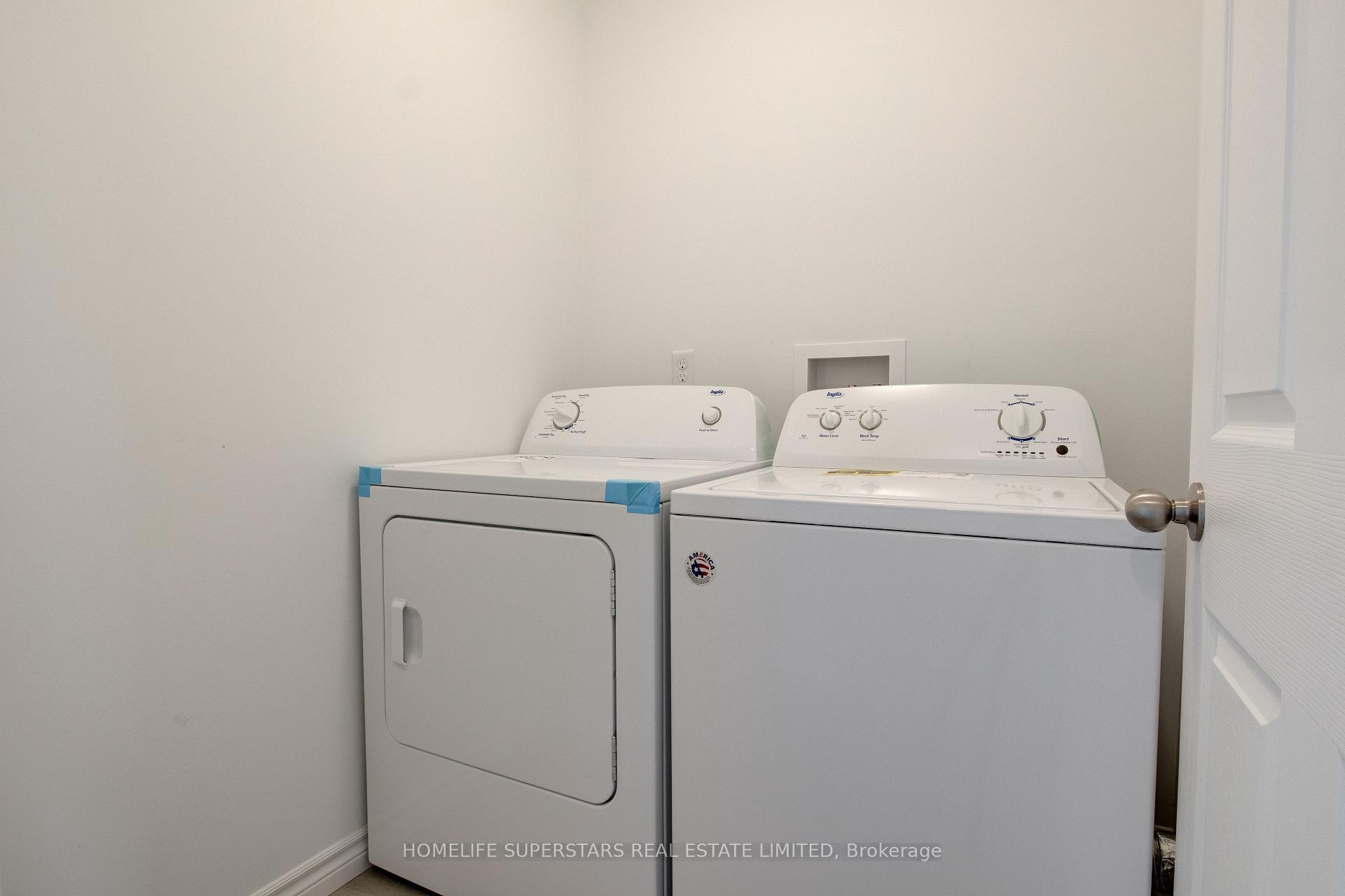Photo 27 of 33 Woodedge Circle, Kitchener, Huron Park — HOMEH
