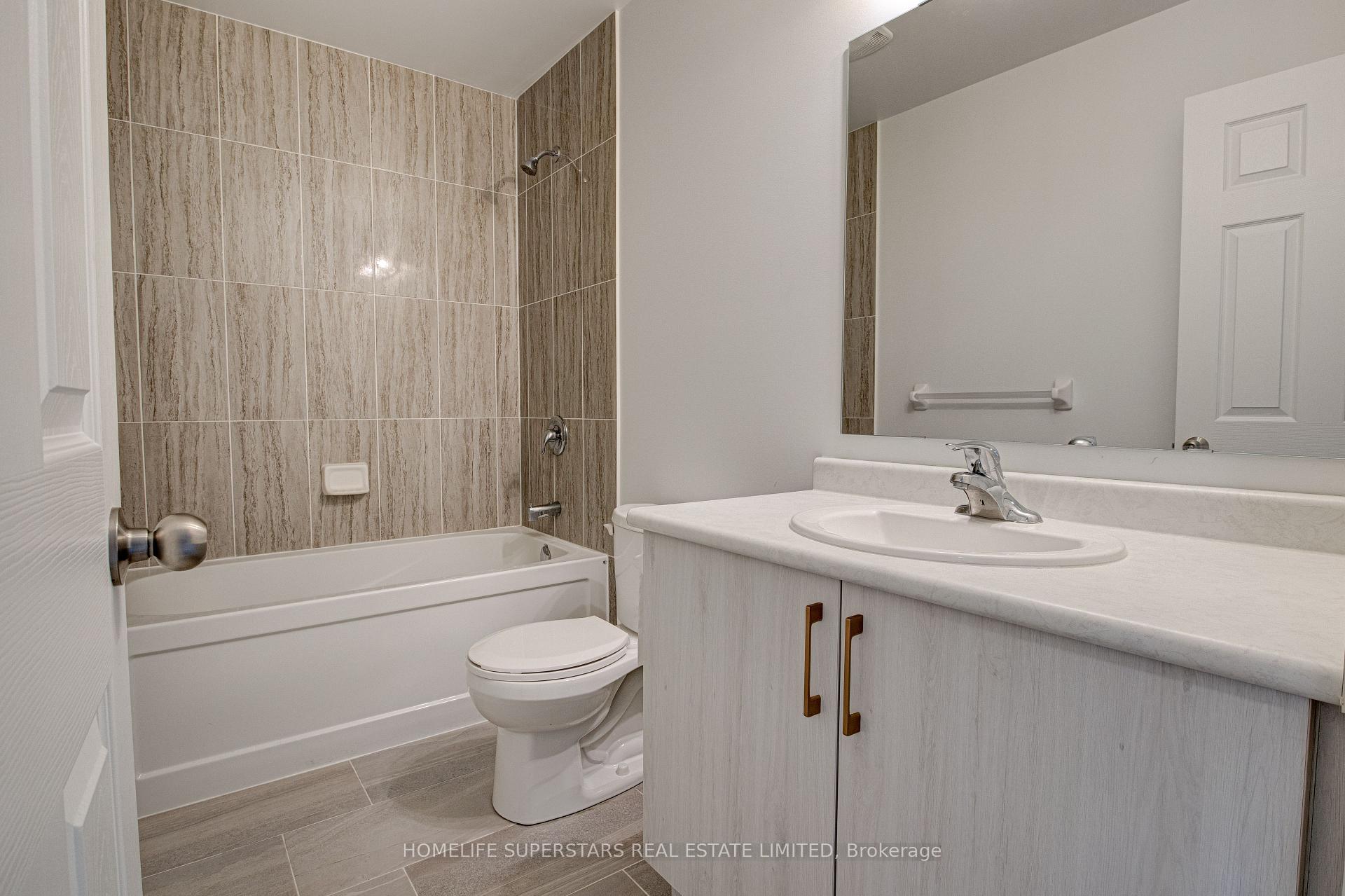 Photo 29 of 33 Woodedge Circle, Kitchener, Huron Park — HOMEH