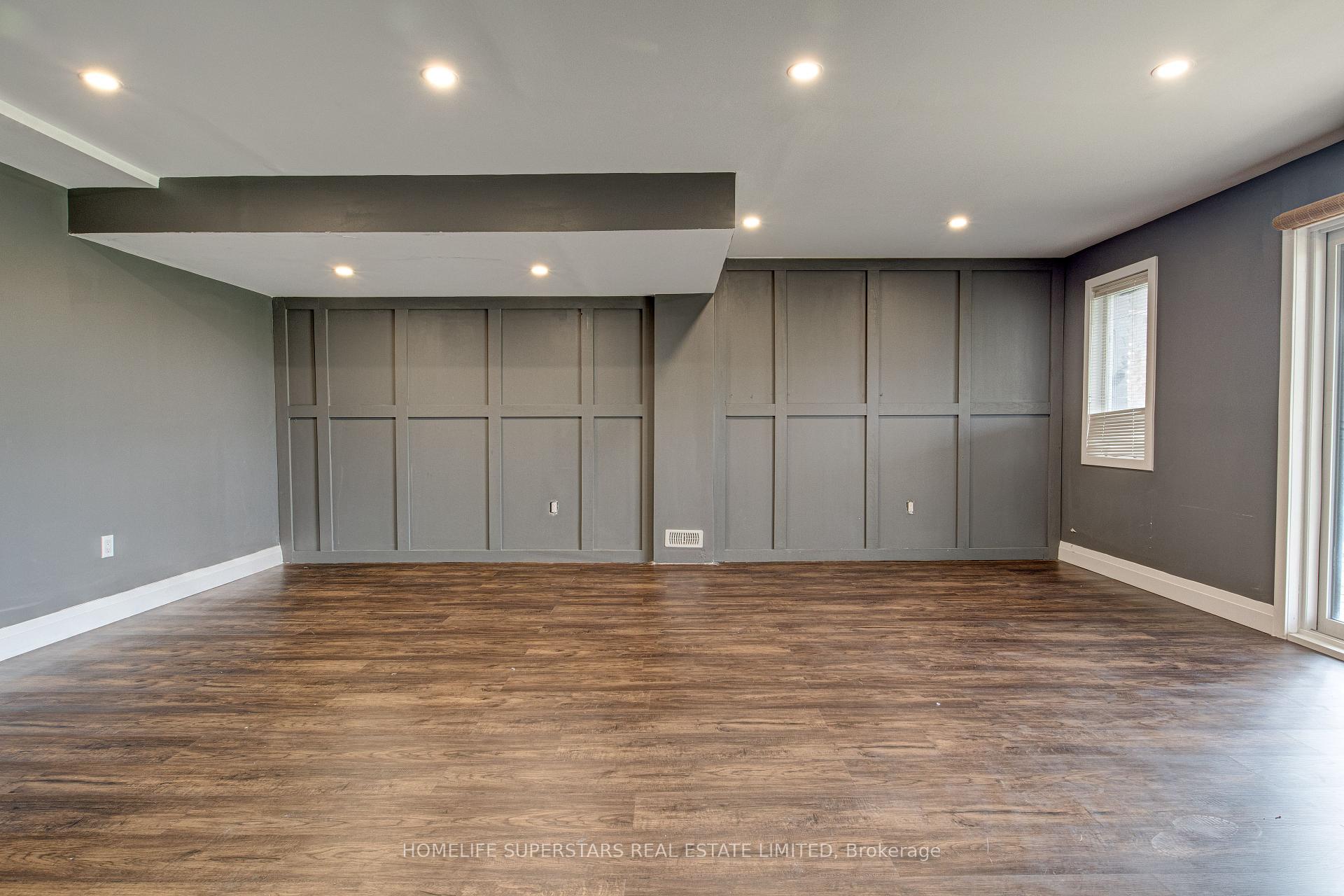 Photo 41 of 33 Woodedge Circle, Kitchener, Huron Park — HOMEH