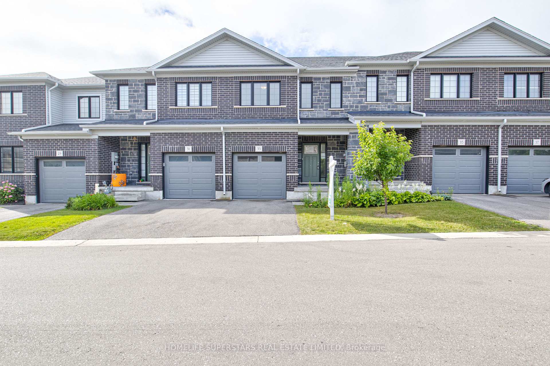 Photo 44 of 33 Woodedge Circle, Kitchener, Huron Park — HOMEH