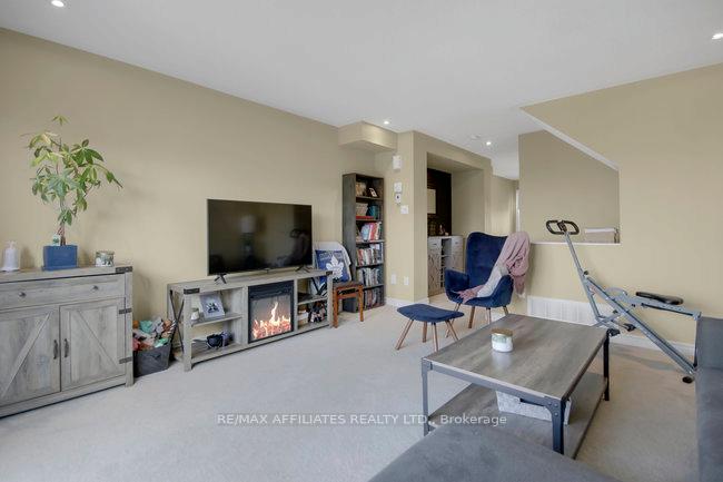 Photo 5 of 506 Silvertip Lane, Ottawa, Kanata - Kanata Lakes/Heritage Hills — HOMEH