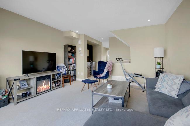 Photo 7 of 506 Silvertip Lane, Ottawa, Kanata - Kanata Lakes/Heritage Hills — HOMEH