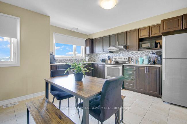 Photo 15 of 506 Silvertip Lane, Ottawa, Kanata - Kanata Lakes/Heritage Hills — HOMEH