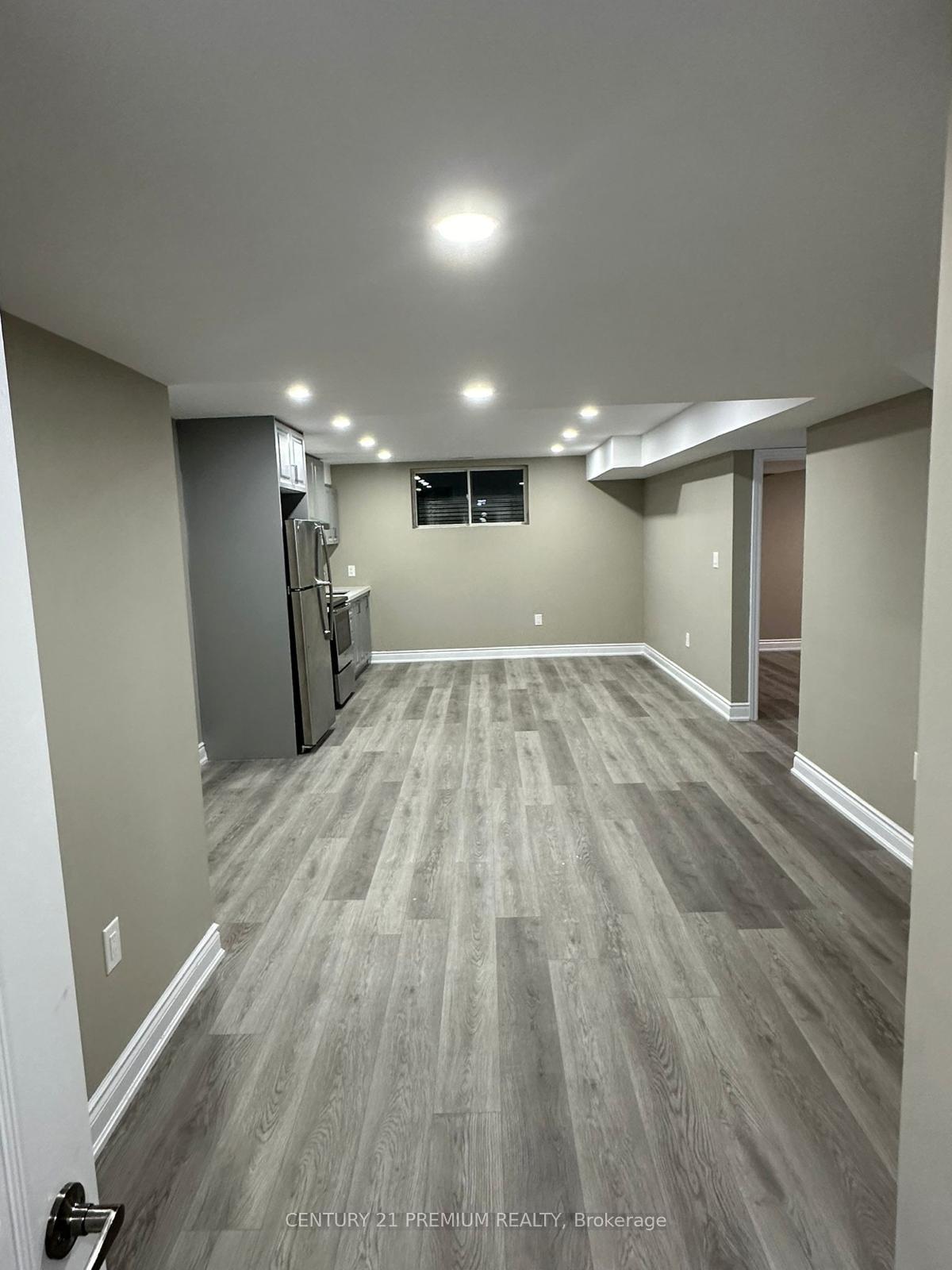 Photo 5 of Unit Bsmt, 585 Blair Creek Drive, Kitchener, Doon South — HOMEH