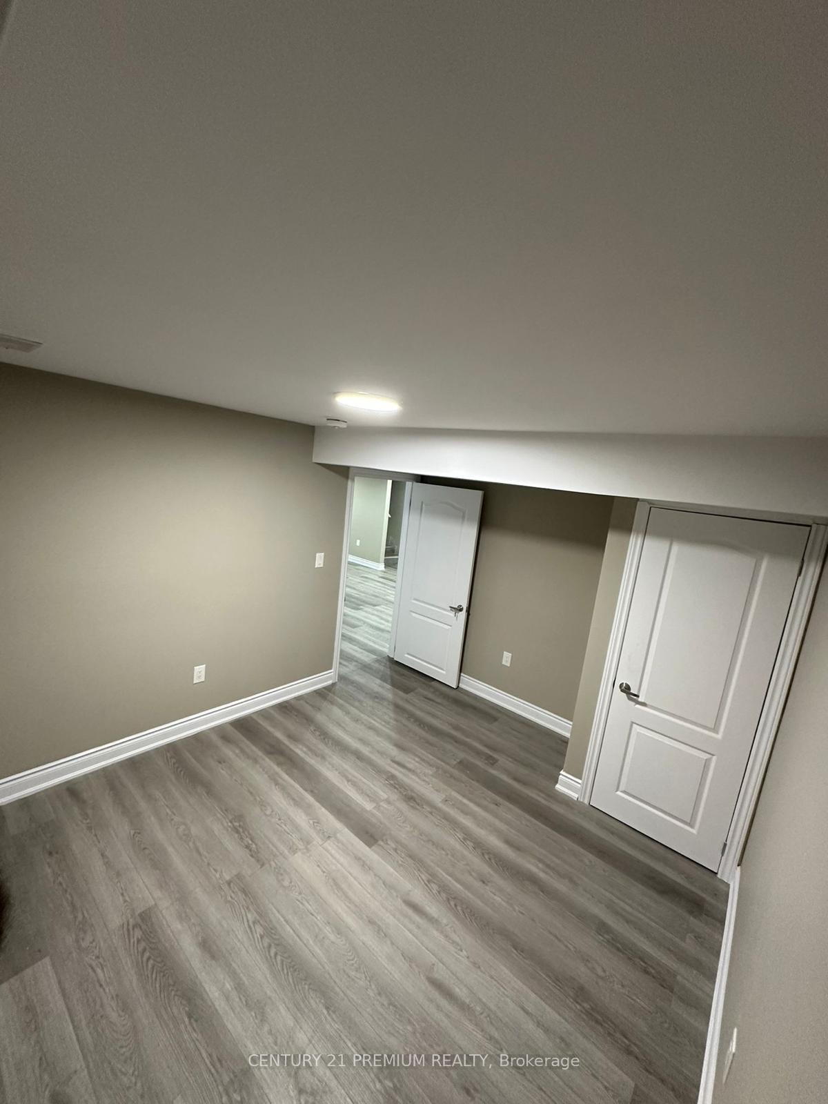 Photo 8 of Unit Bsmt, 585 Blair Creek Drive, Kitchener, Doon South — HOMEH