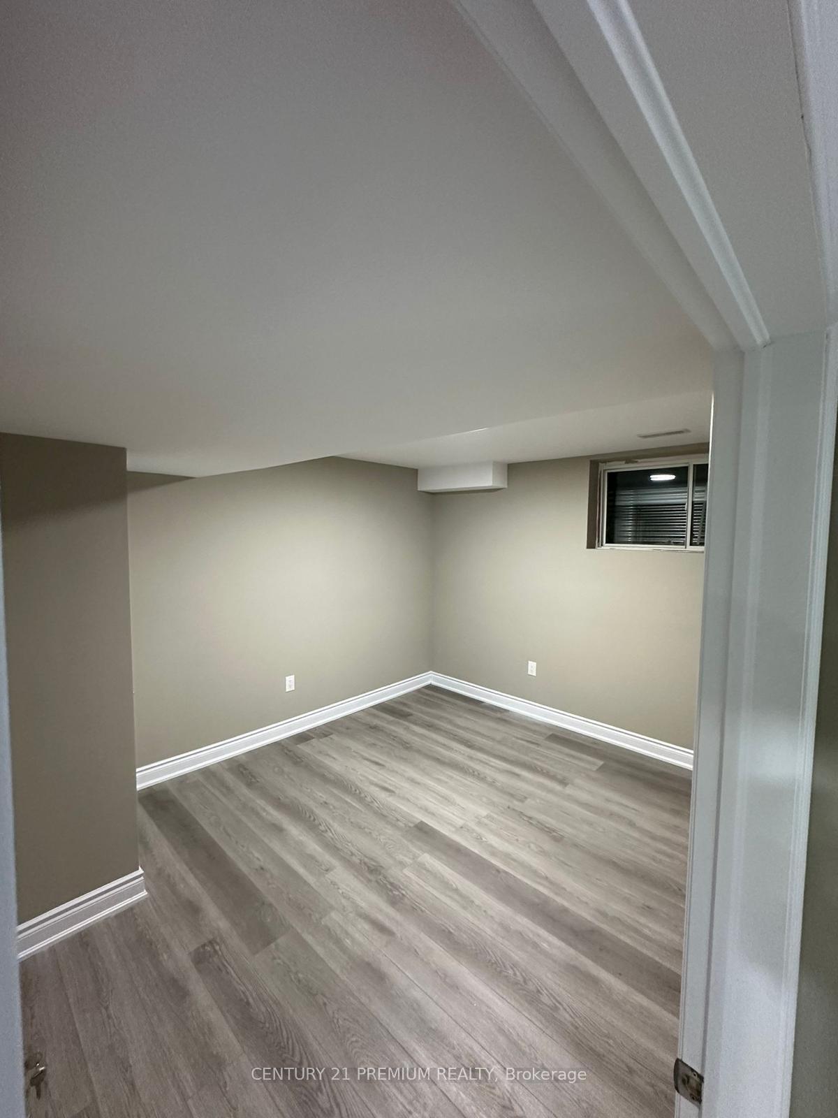 Photo 9 of Unit Bsmt, 585 Blair Creek Drive, Kitchener, Doon South — HOMEH