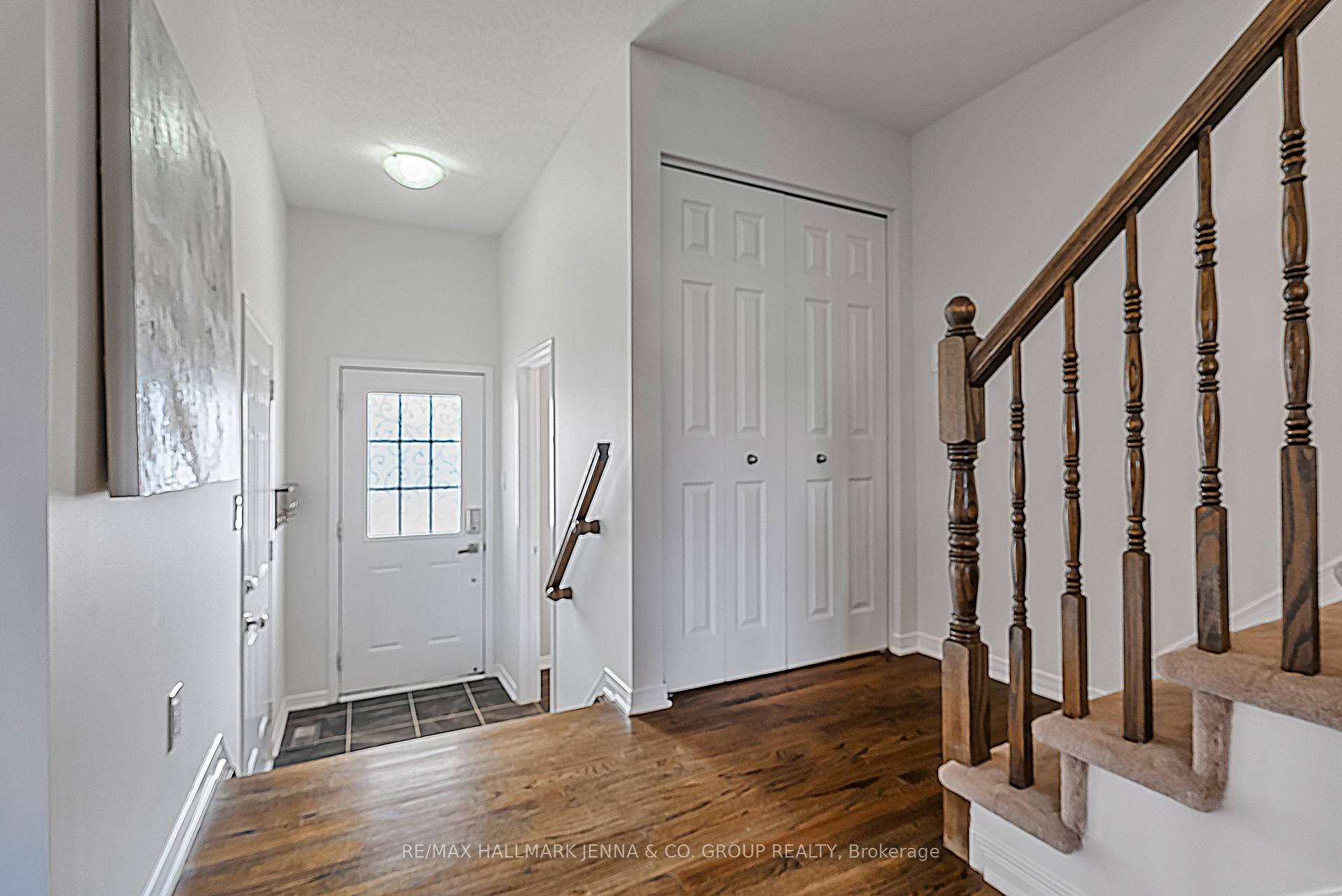 Photo 3 of 304 Brigitta Street, Ottawa, Kanata - Emerald Meadows/Trailwest — HOMEH