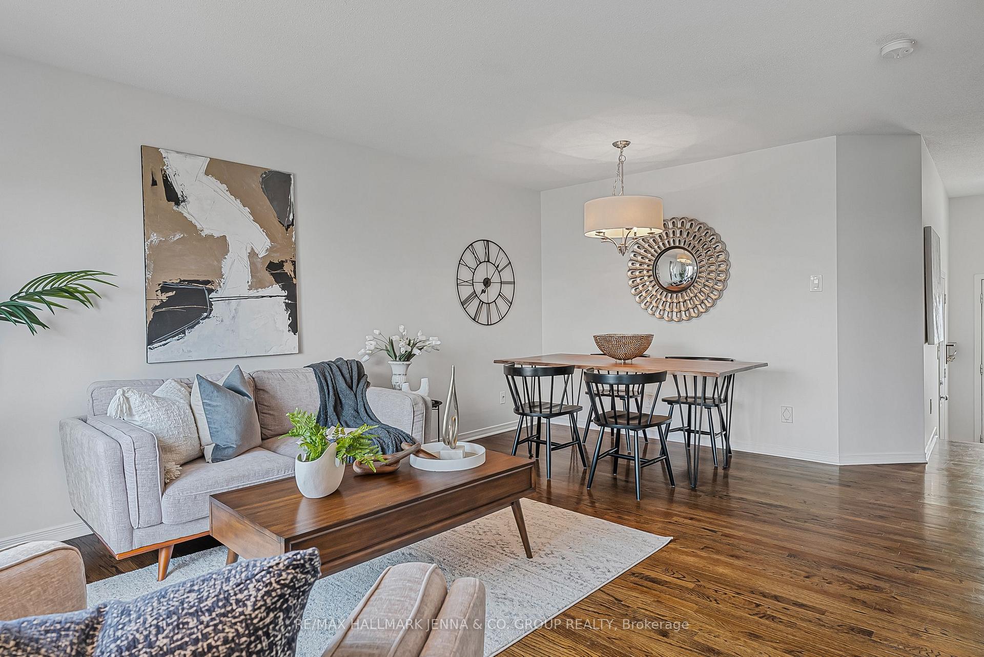 Photo 9 of 304 Brigitta Street, Ottawa, Kanata - Emerald Meadows/Trailwest — HOMEH