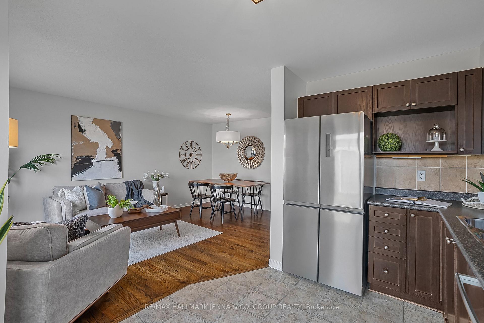 Photo 15 of 304 Brigitta Street, Ottawa, Kanata - Emerald Meadows/Trailwest — HOMEH