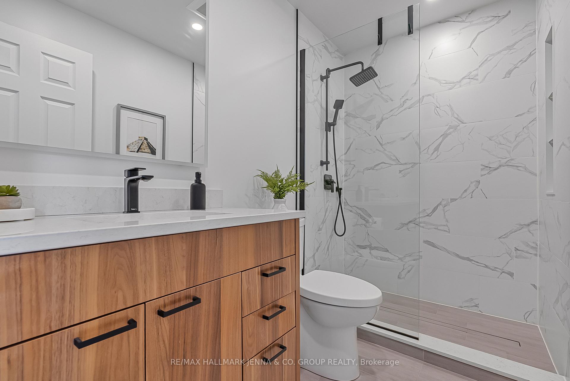 Photo 20 of 304 Brigitta Street, Ottawa, Kanata - Emerald Meadows/Trailwest — HOMEH
