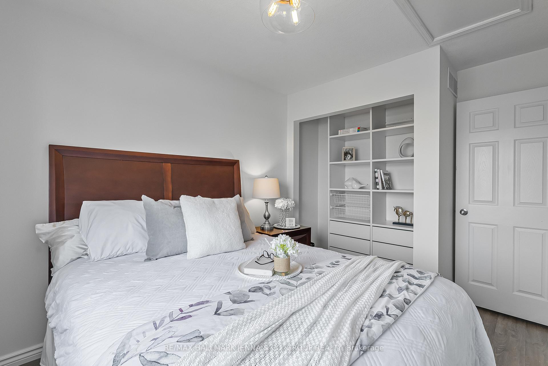 Photo 22 of 304 Brigitta Street, Ottawa, Kanata - Emerald Meadows/Trailwest — HOMEH