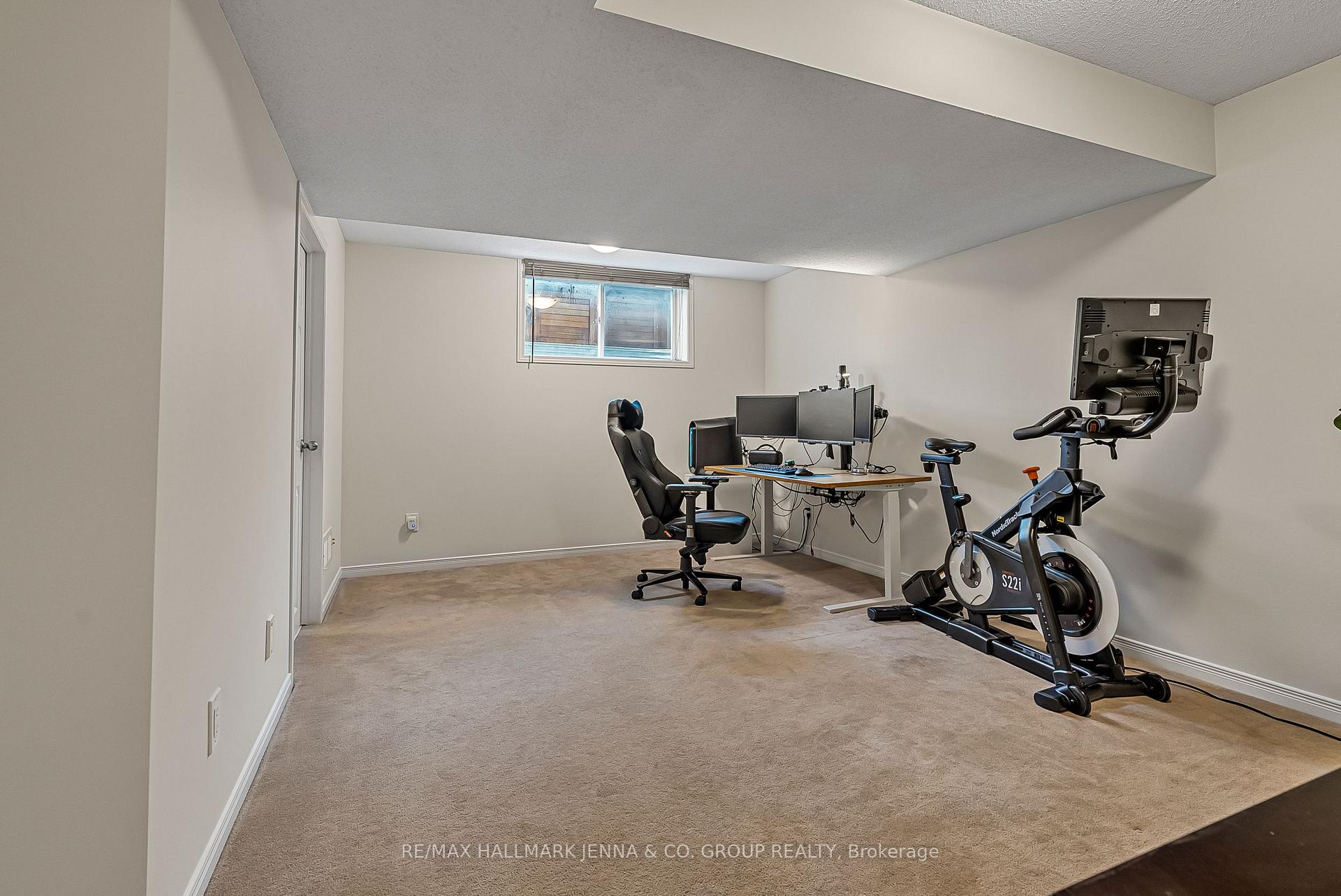 Photo 25 of 304 Brigitta Street, Ottawa, Kanata - Emerald Meadows/Trailwest — HOMEH