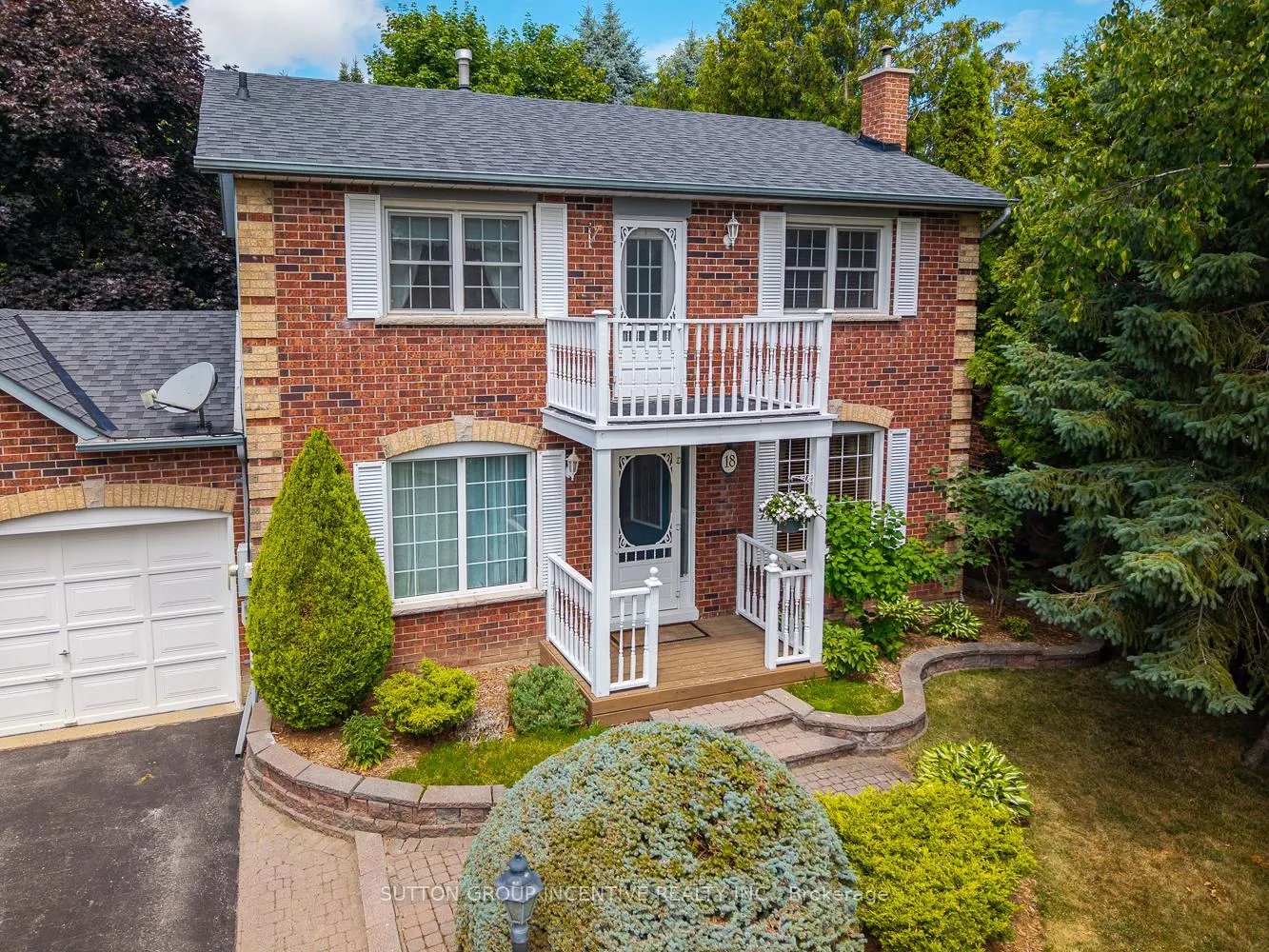 Photo 2 of 18 Heritage Road, Innisfil, Cookstown — HOMEH