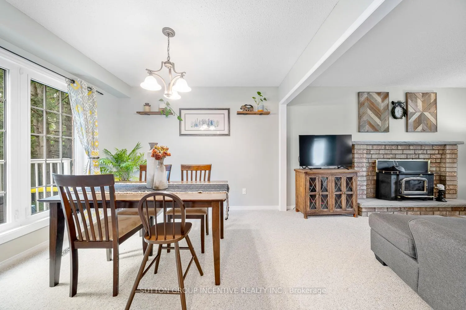 Photo 13 of 18 Heritage Road, Innisfil, Cookstown — HOMEH