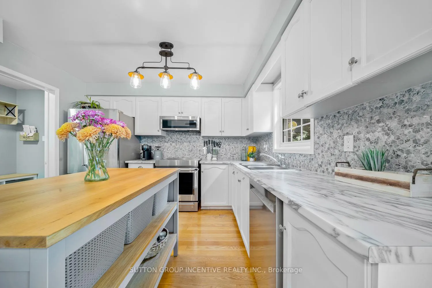 Photo 18 of 18 Heritage Road, Innisfil, Cookstown — HOMEH