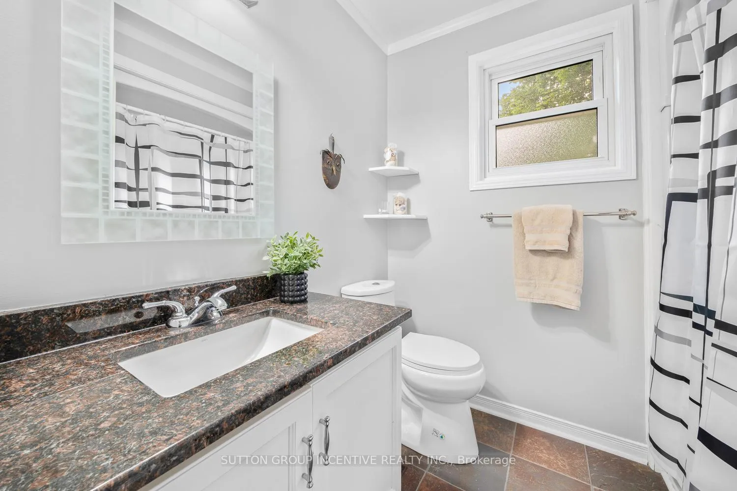 Photo 28 of 18 Heritage Road, Innisfil, Cookstown — HOMEH