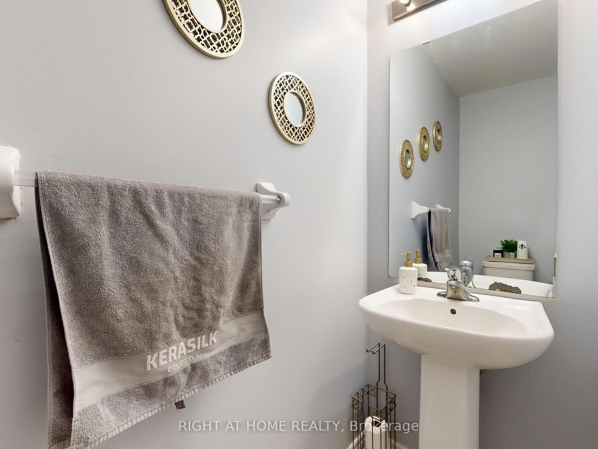 Photo 13 of 168 Dundas Way N, Markham, Greensborough — HOMEH