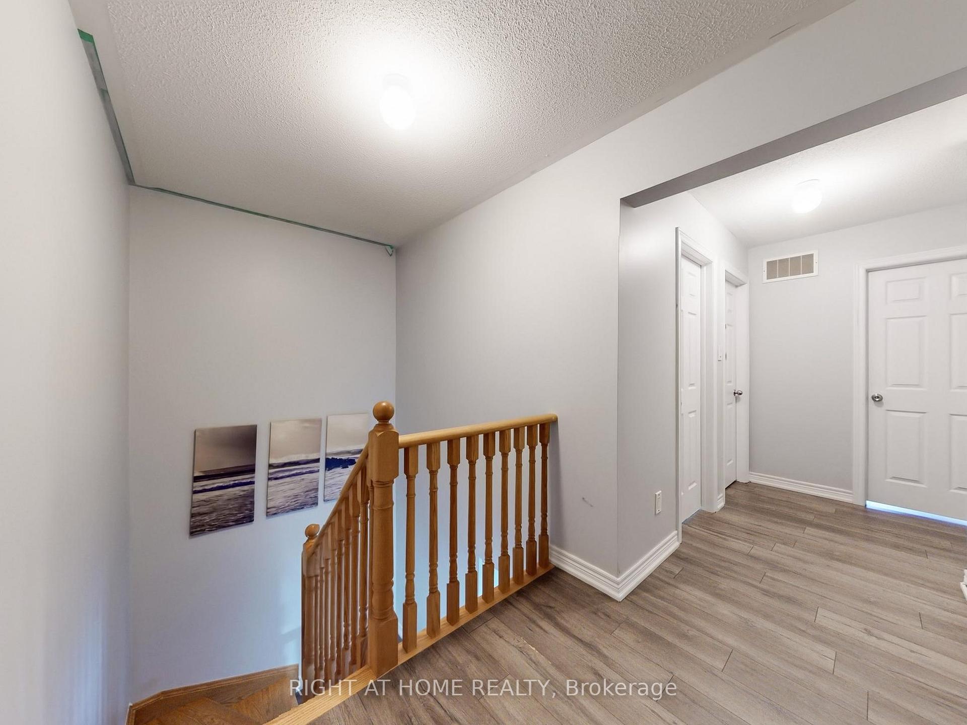 Photo 20 of 168 Dundas Way N, Markham, Greensborough — HOMEH