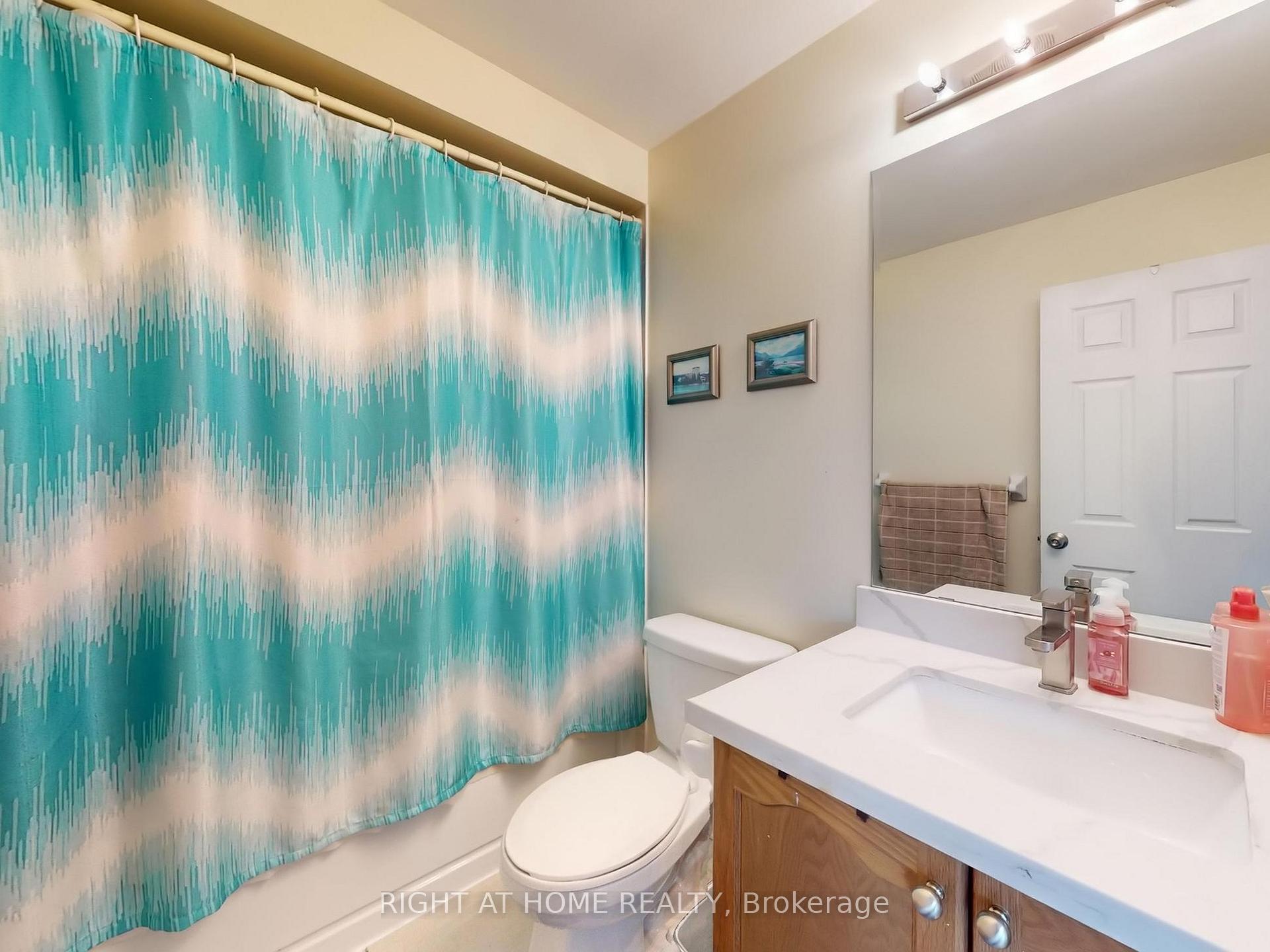 Photo 26 of 168 Dundas Way N, Markham, Greensborough — HOMEH