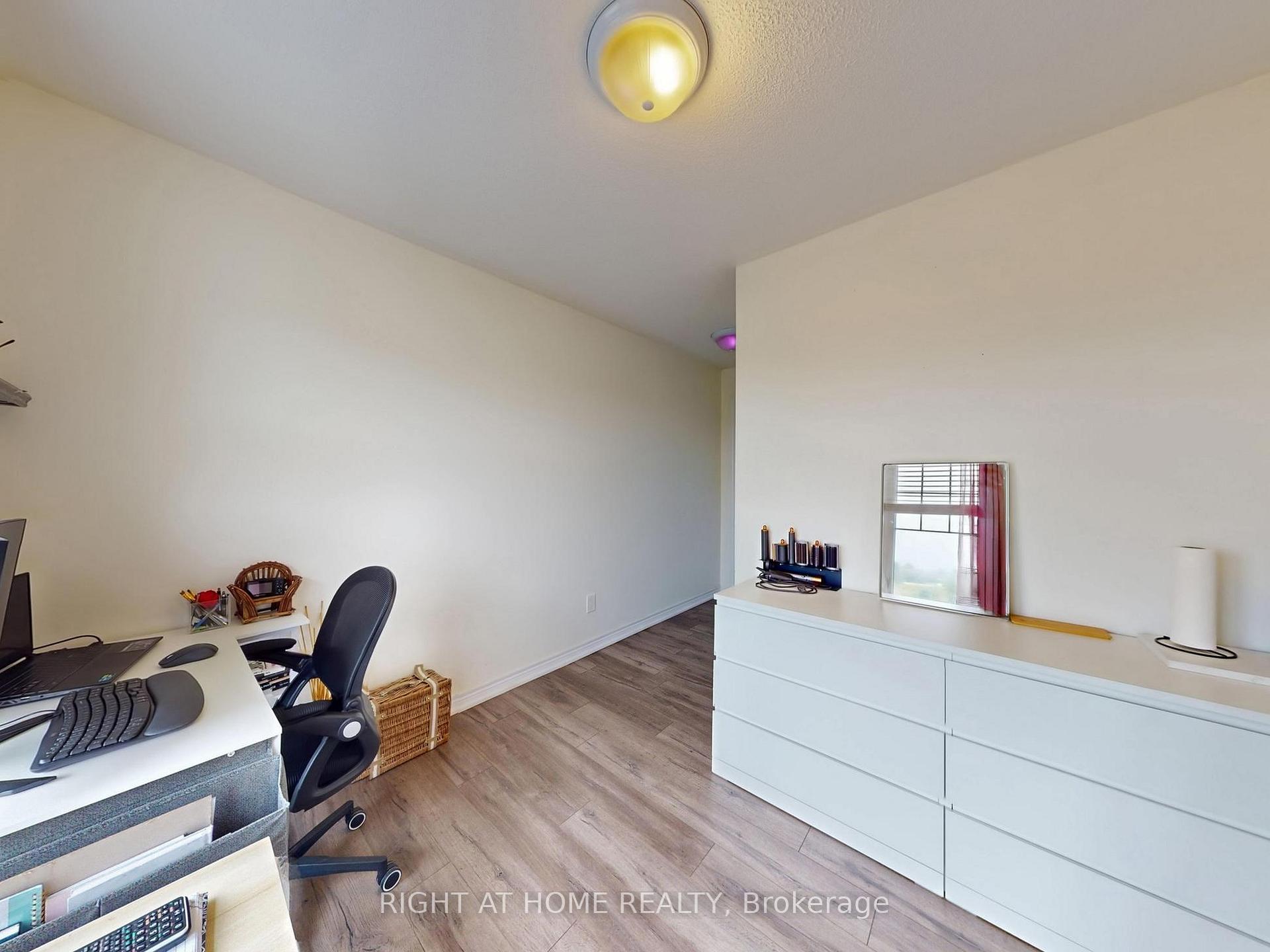 Photo 30 of 168 Dundas Way N, Markham, Greensborough — HOMEH