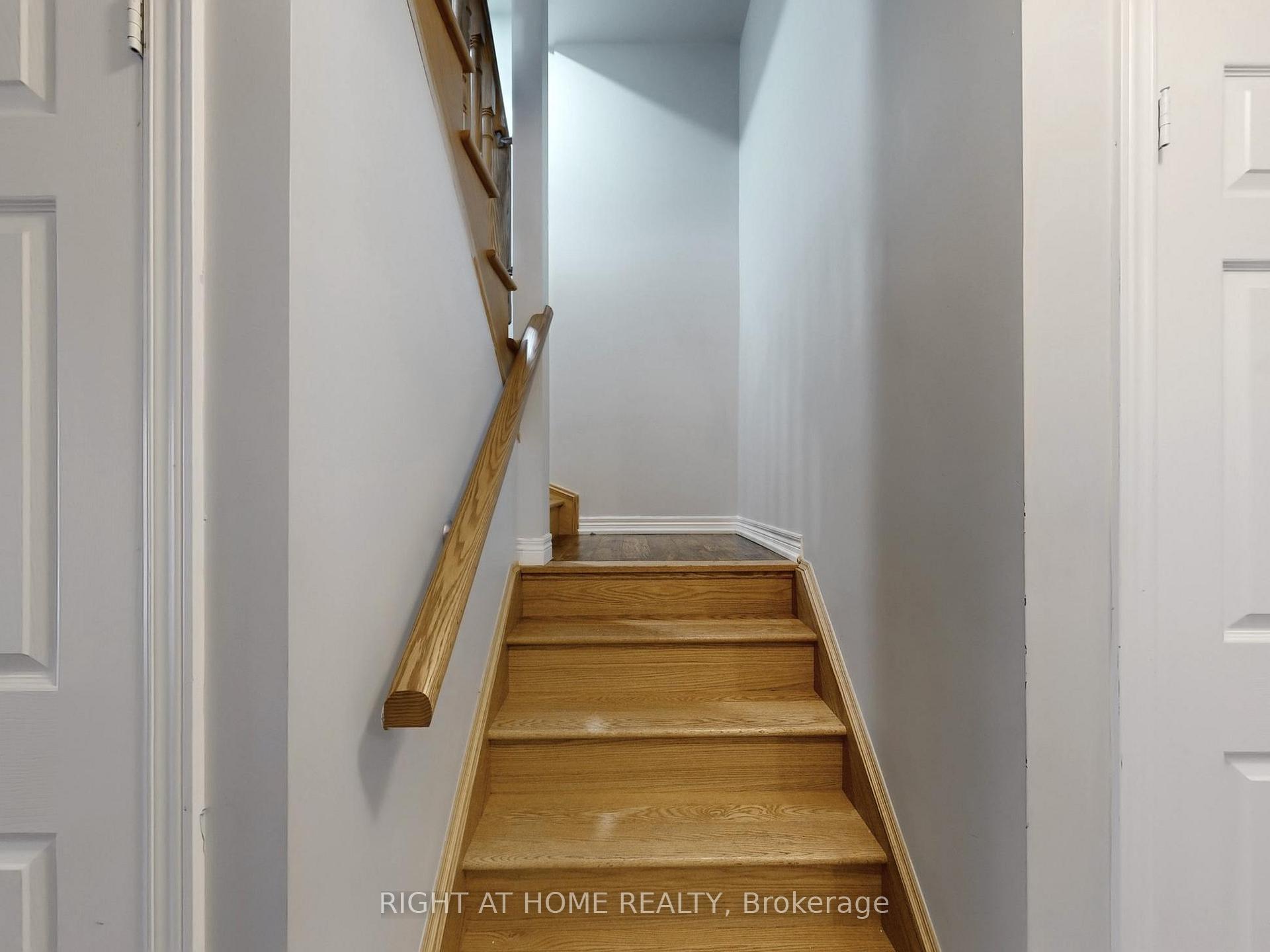 Photo 34 of 168 Dundas Way N, Markham, Greensborough — HOMEH