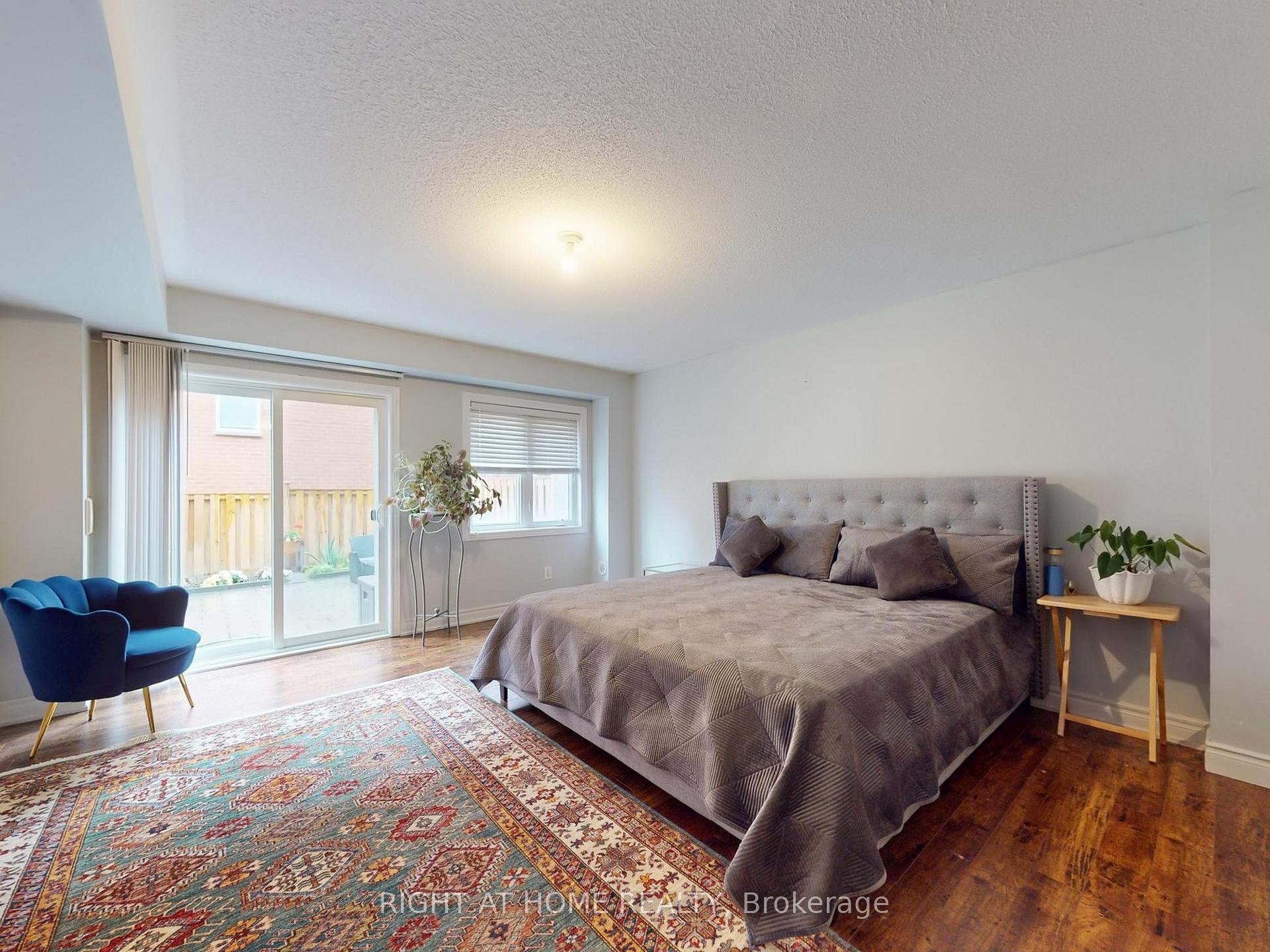 Photo 35 of 168 Dundas Way N, Markham, Greensborough — HOMEH
