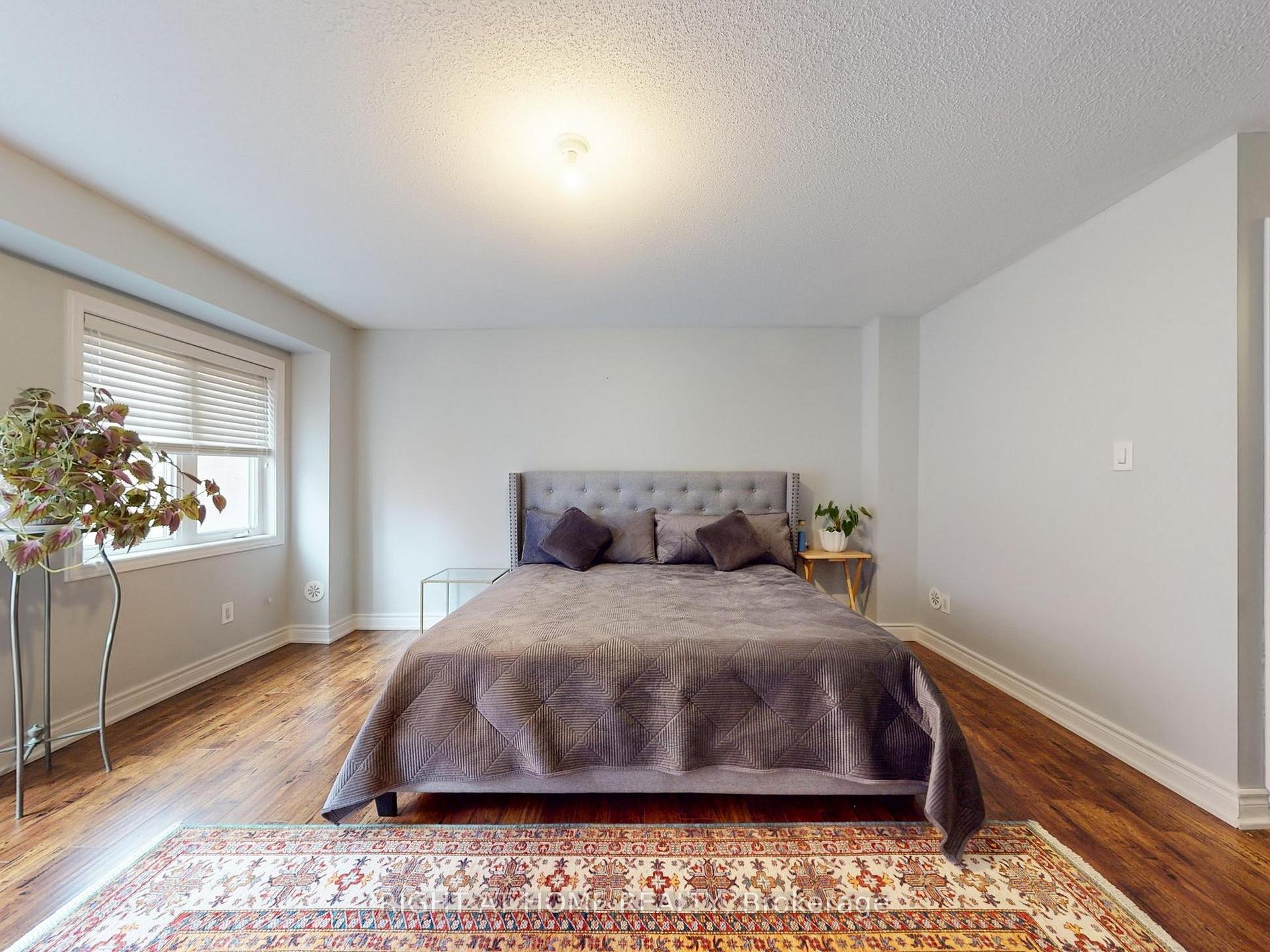 Photo 36 of 168 Dundas Way N, Markham, Greensborough — HOMEH