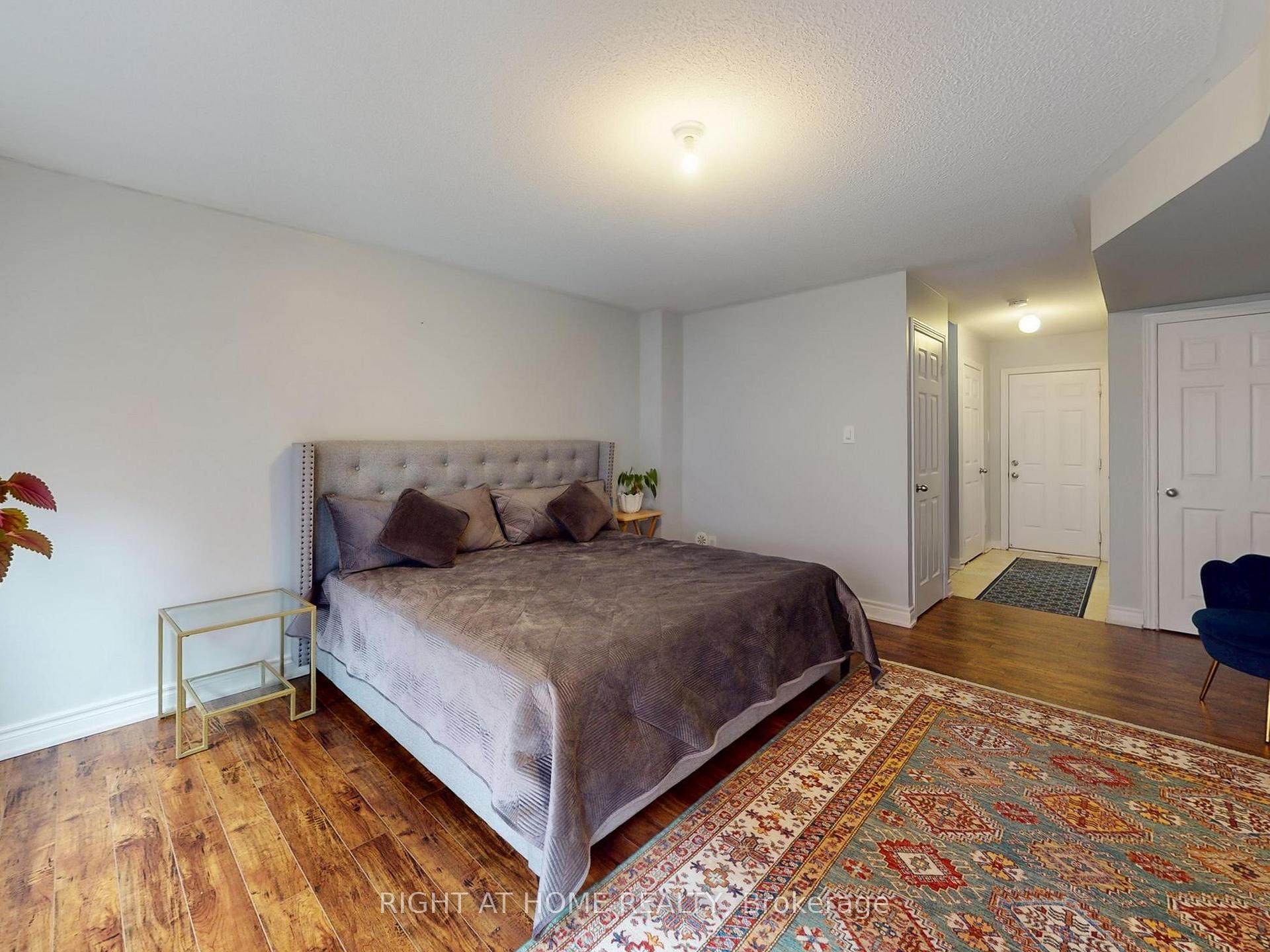 Photo 38 of 168 Dundas Way N, Markham, Greensborough — HOMEH