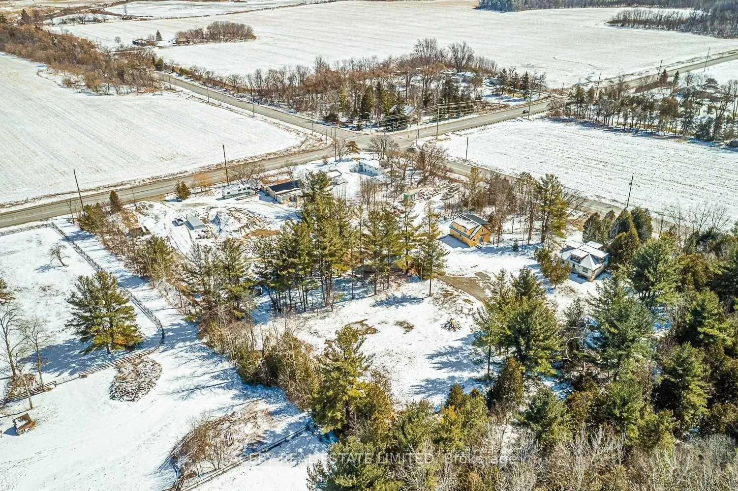Photo 5 of 1544 7th Line, Innisfil, Rural Innisfil — HOMEH