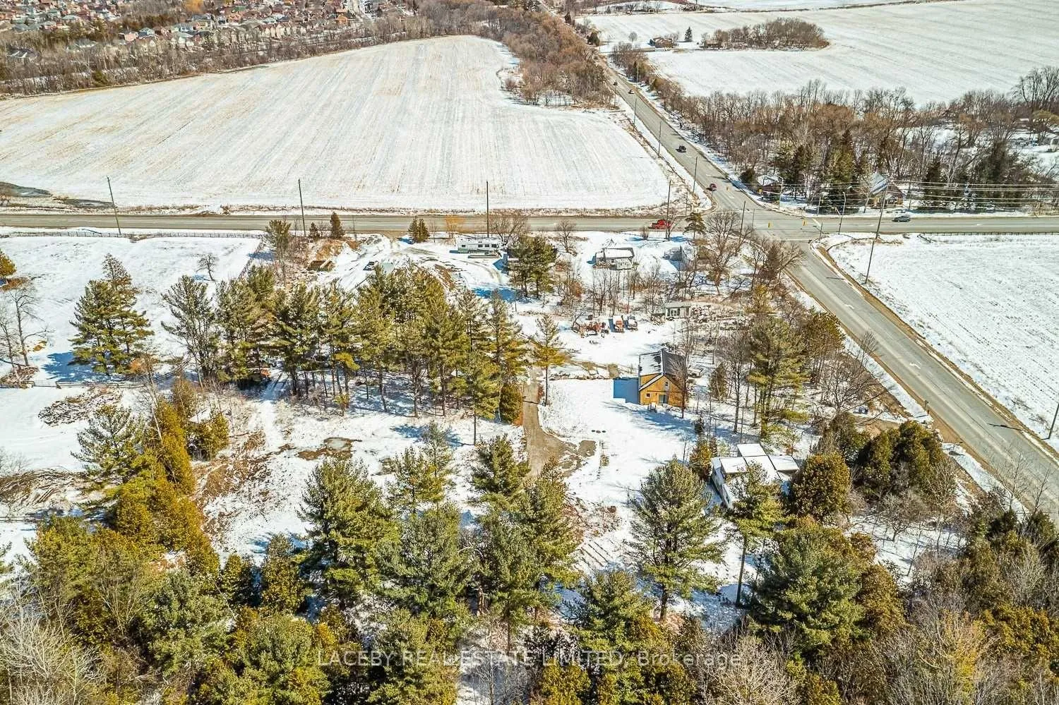 Photo 10 of 1544 7th Line, Innisfil, Rural Innisfil — HOMEH