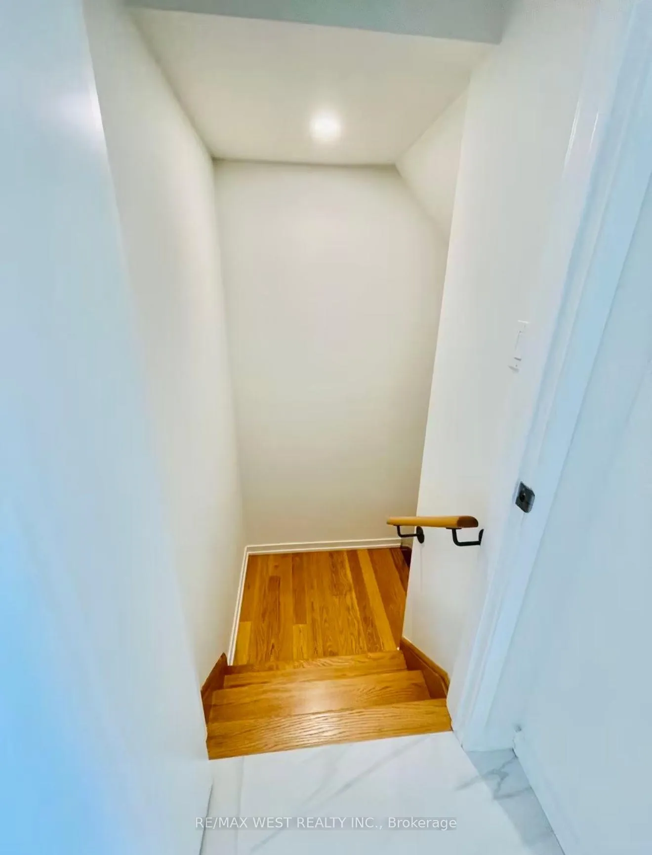 Photo 4 of Unit BSMT, 14 Pantheon Lane, Markham, Wismer — HOMEH