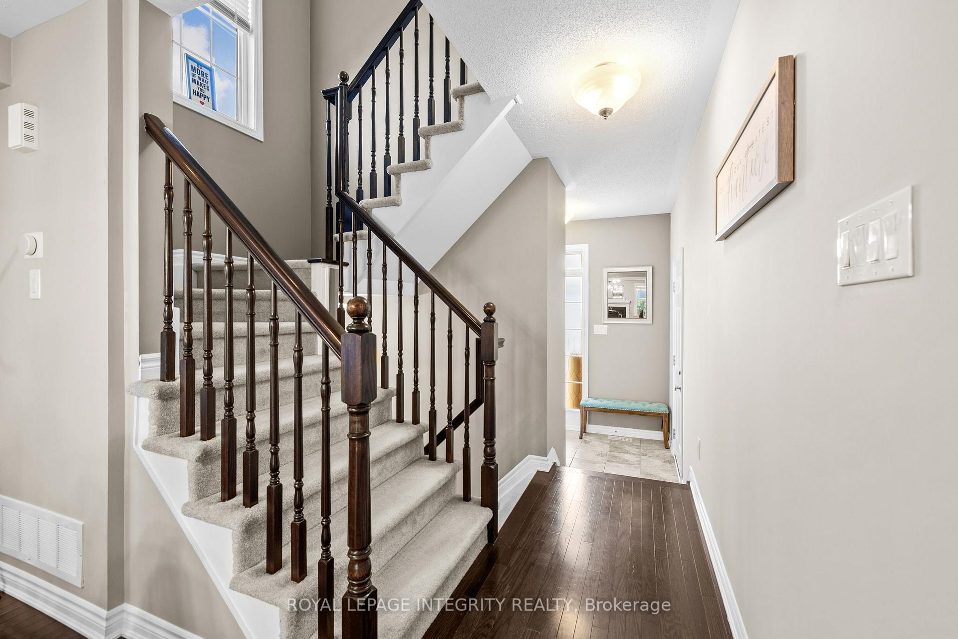 Photo 4 of 534 Meadowcreek Circle, Ottawa, Kanata - Emerald Meadows/Trailwest — HOMEH