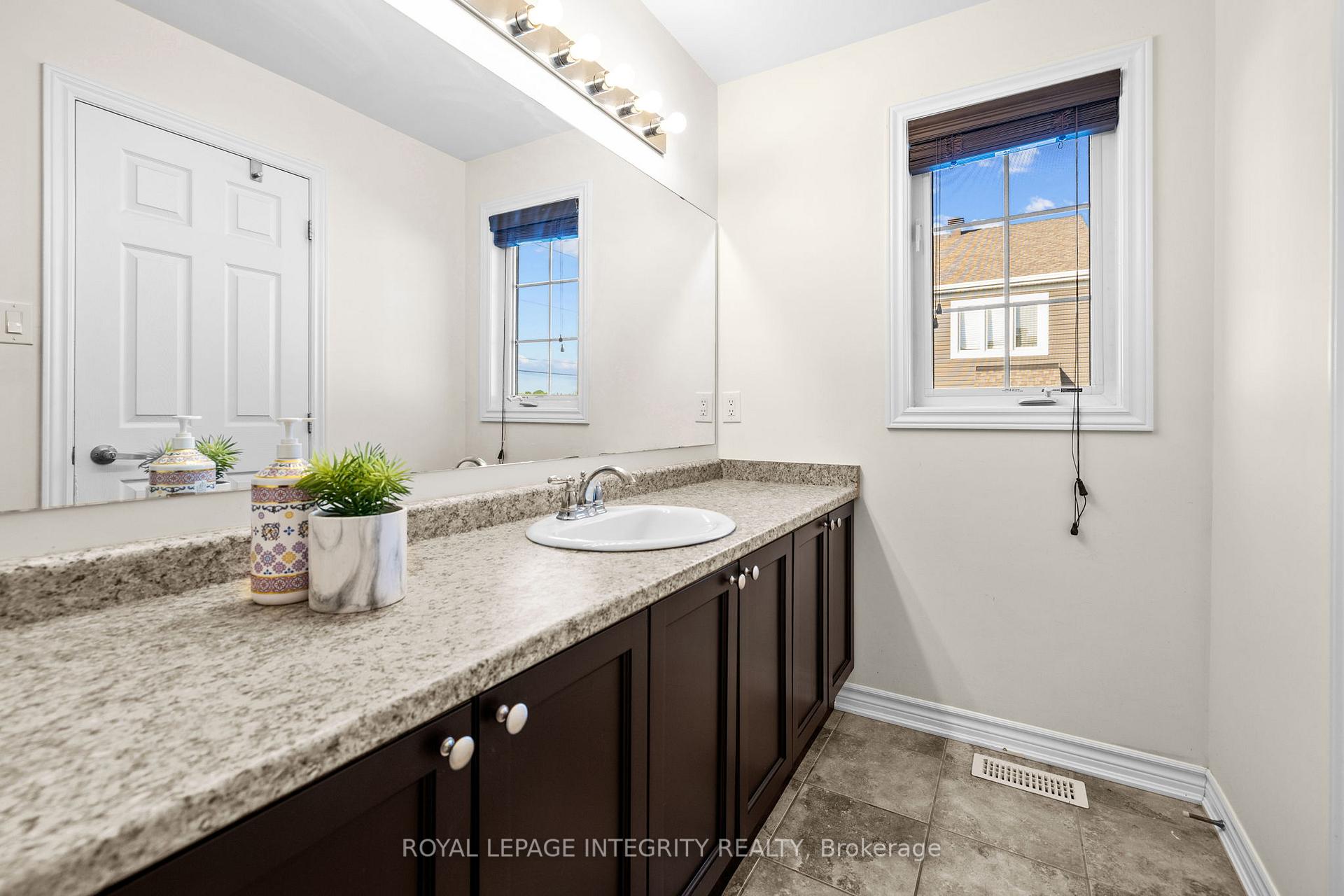 Photo 22 of 534 Meadowcreek Circle, Ottawa, Kanata - Emerald Meadows/Trailwest — HOMEH