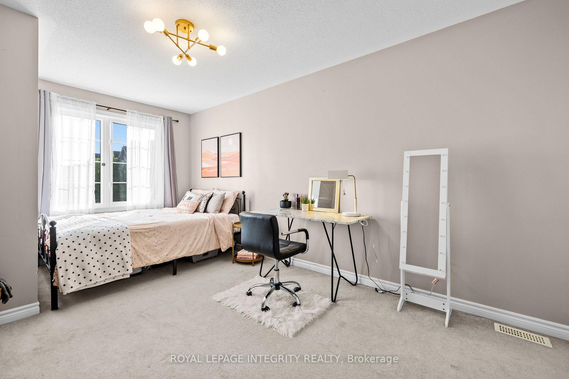 Photo 24 of 534 Meadowcreek Circle, Ottawa, Kanata - Emerald Meadows/Trailwest — HOMEH