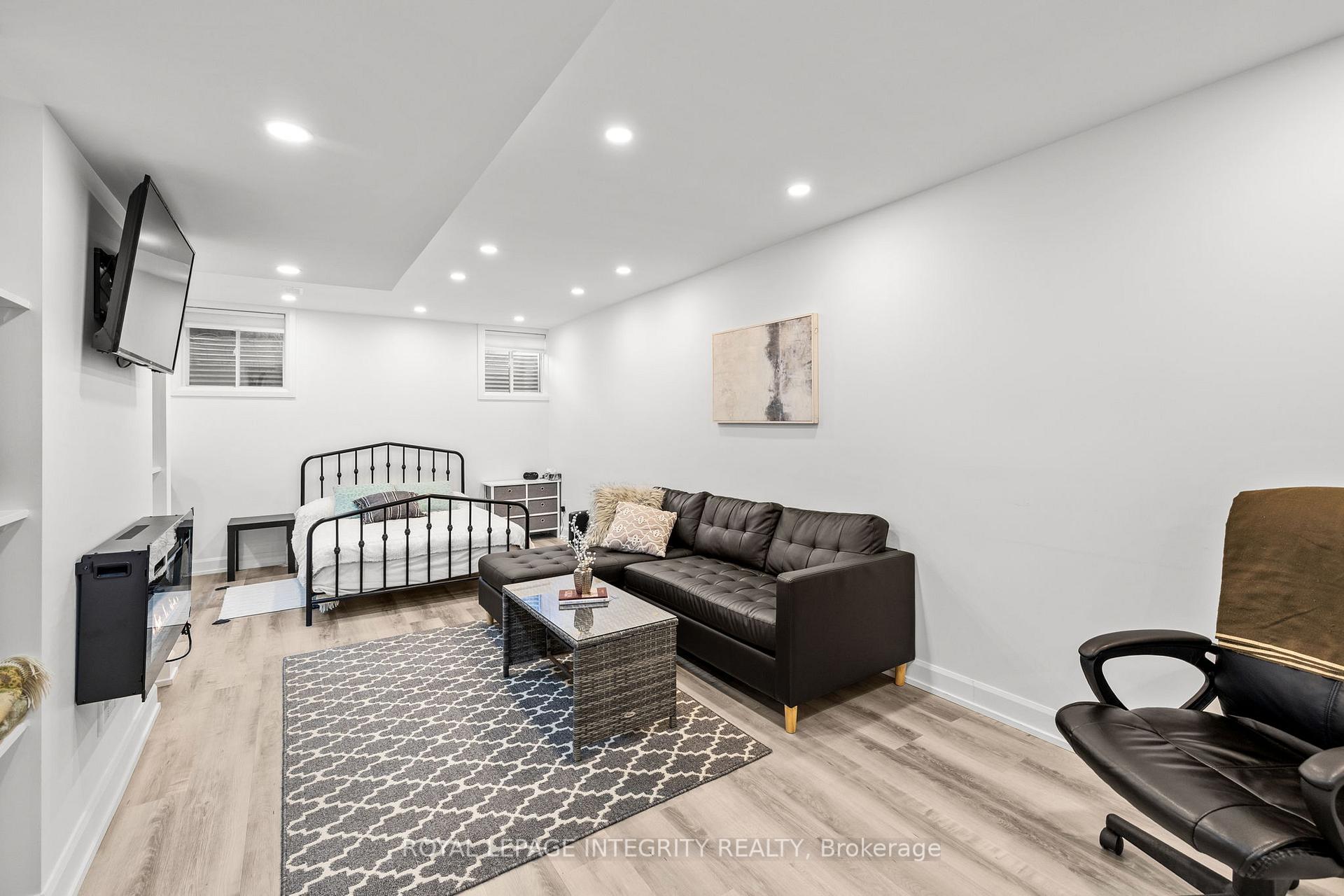 Photo 32 of 534 Meadowcreek Circle, Ottawa, Kanata - Emerald Meadows/Trailwest — HOMEH