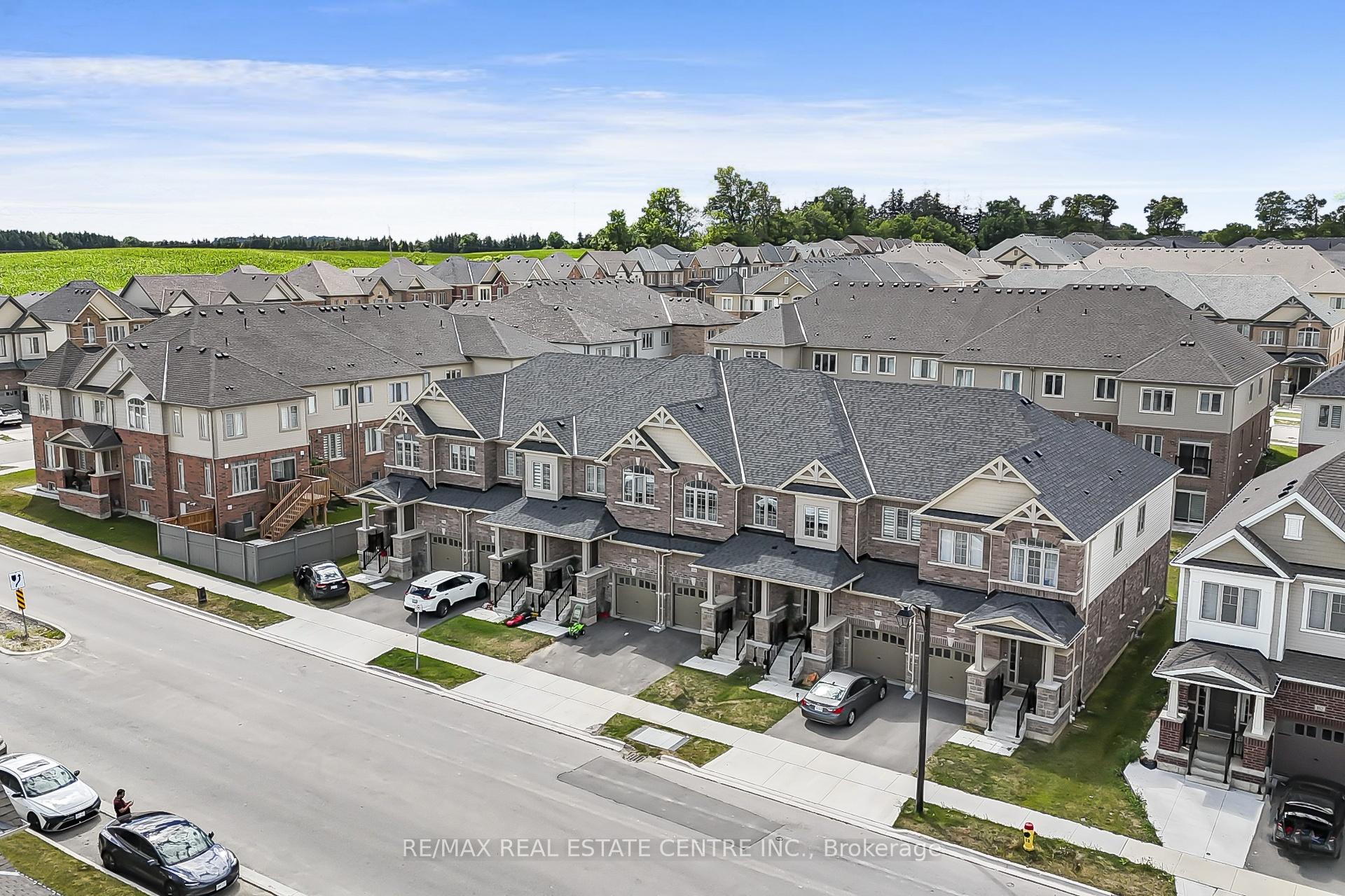 Photo 3 of 168 Beckview Drive, Kitchener — HOMEH