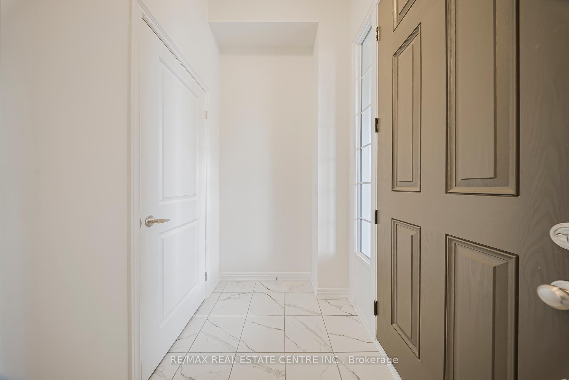 Photo 11 of 168 Beckview Drive, Kitchener — HOMEH
