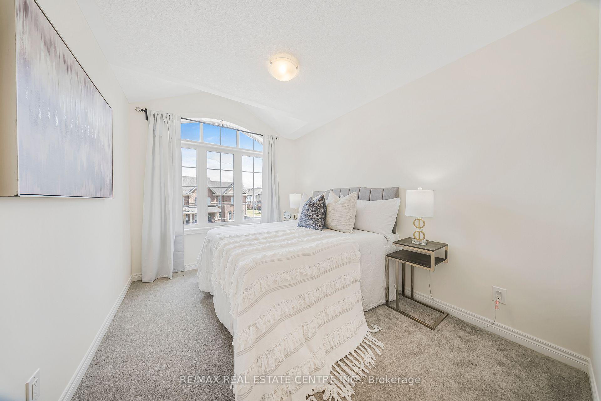 Photo 32 of 168 Beckview Drive, Kitchener — HOMEH