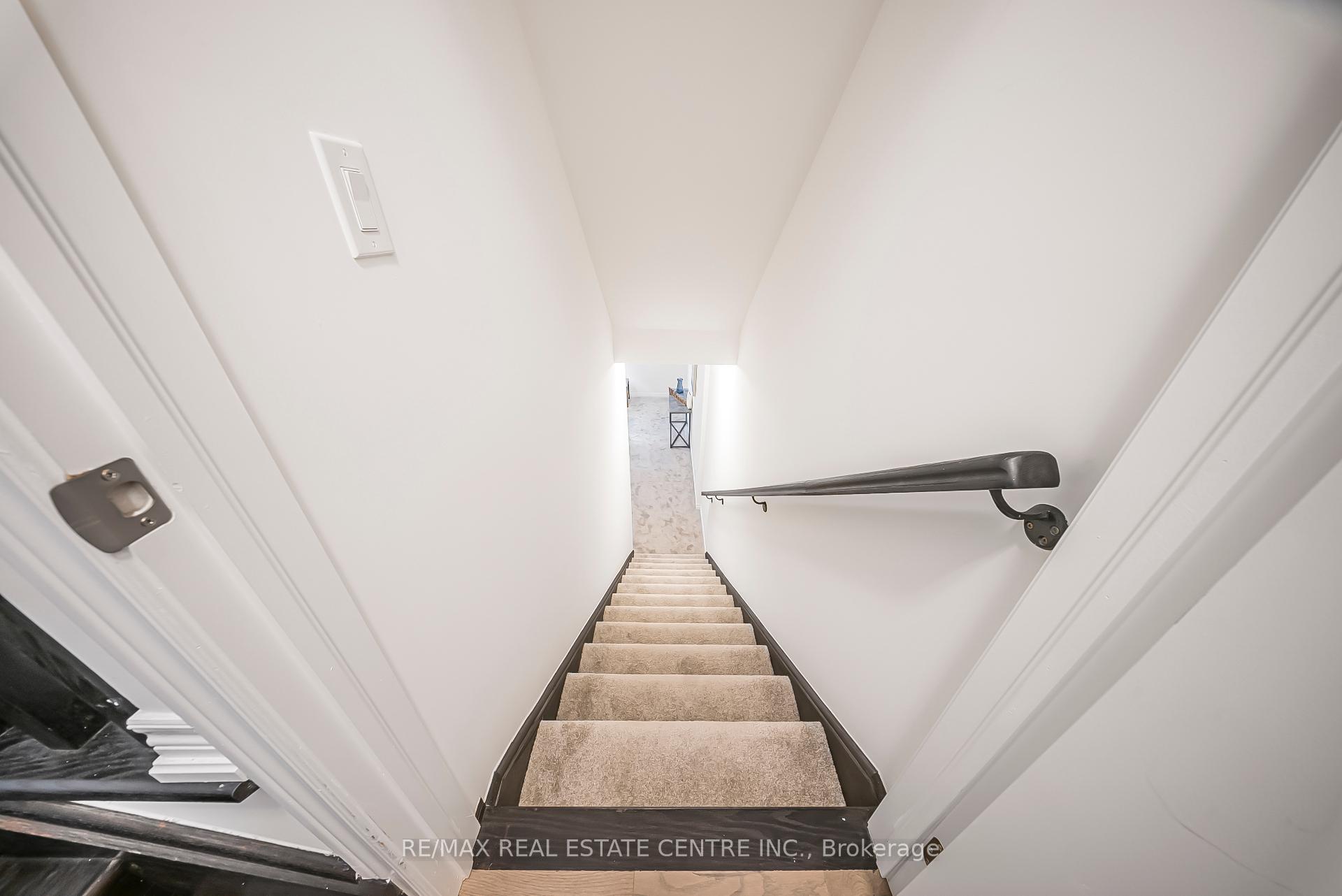 Photo 38 of 168 Beckview Drive, Kitchener — HOMEH