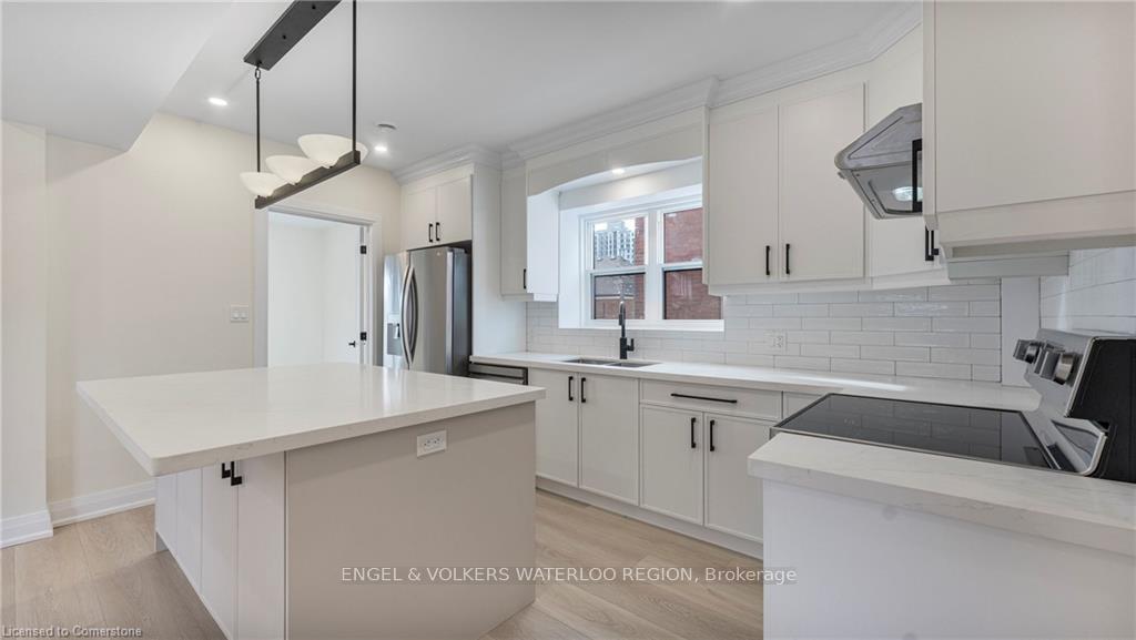 Photo 9 of 313 Duke Street E, Kitchener — HOMEH
