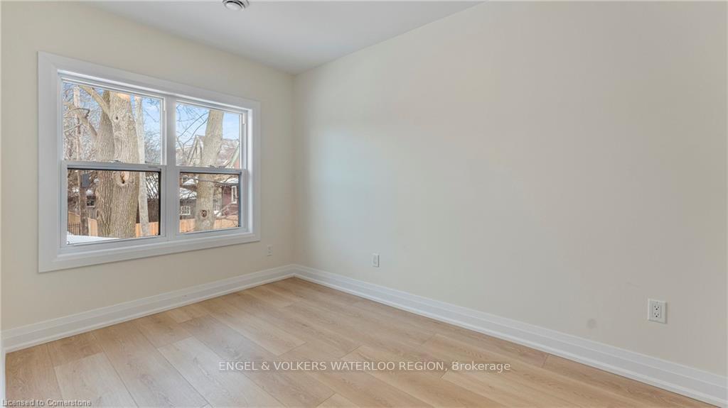 Photo 14 of 313 Duke Street E, Kitchener — HOMEH