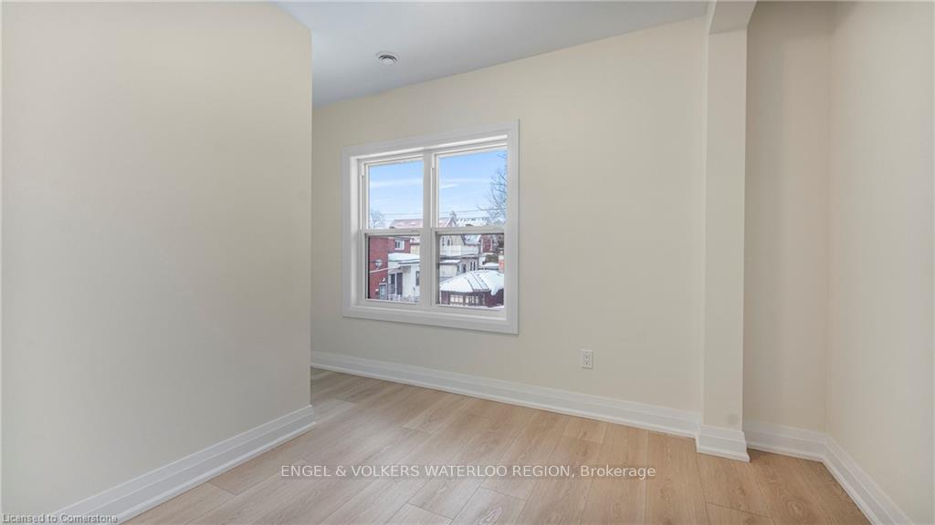 Photo 19 of 313 Duke Street E, Kitchener — HOMEH