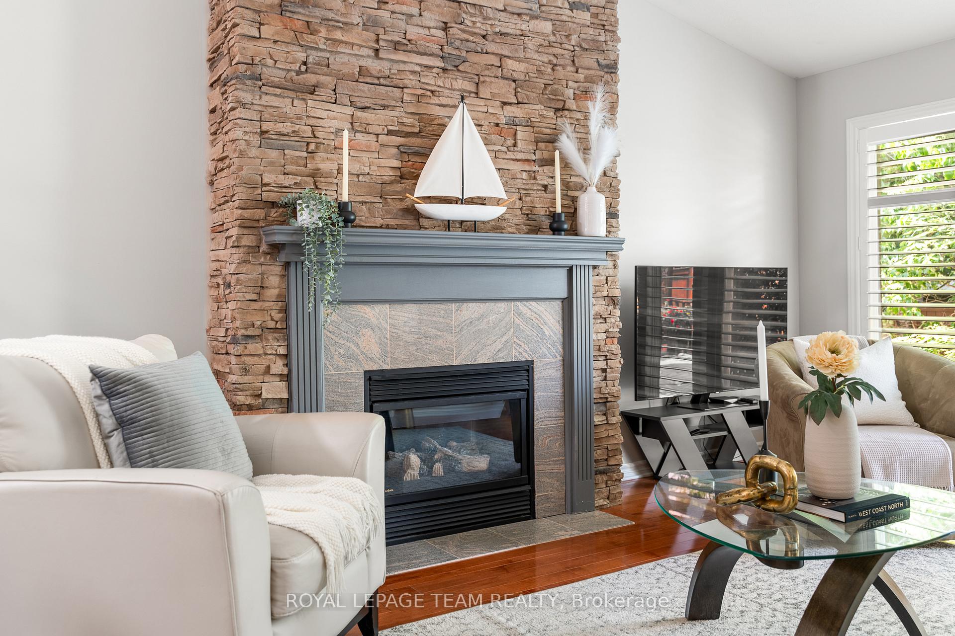 Photo 11 of 58 Nighthawk Crescent, Ottawa, Kanata - Bridlewood — HOMEH
