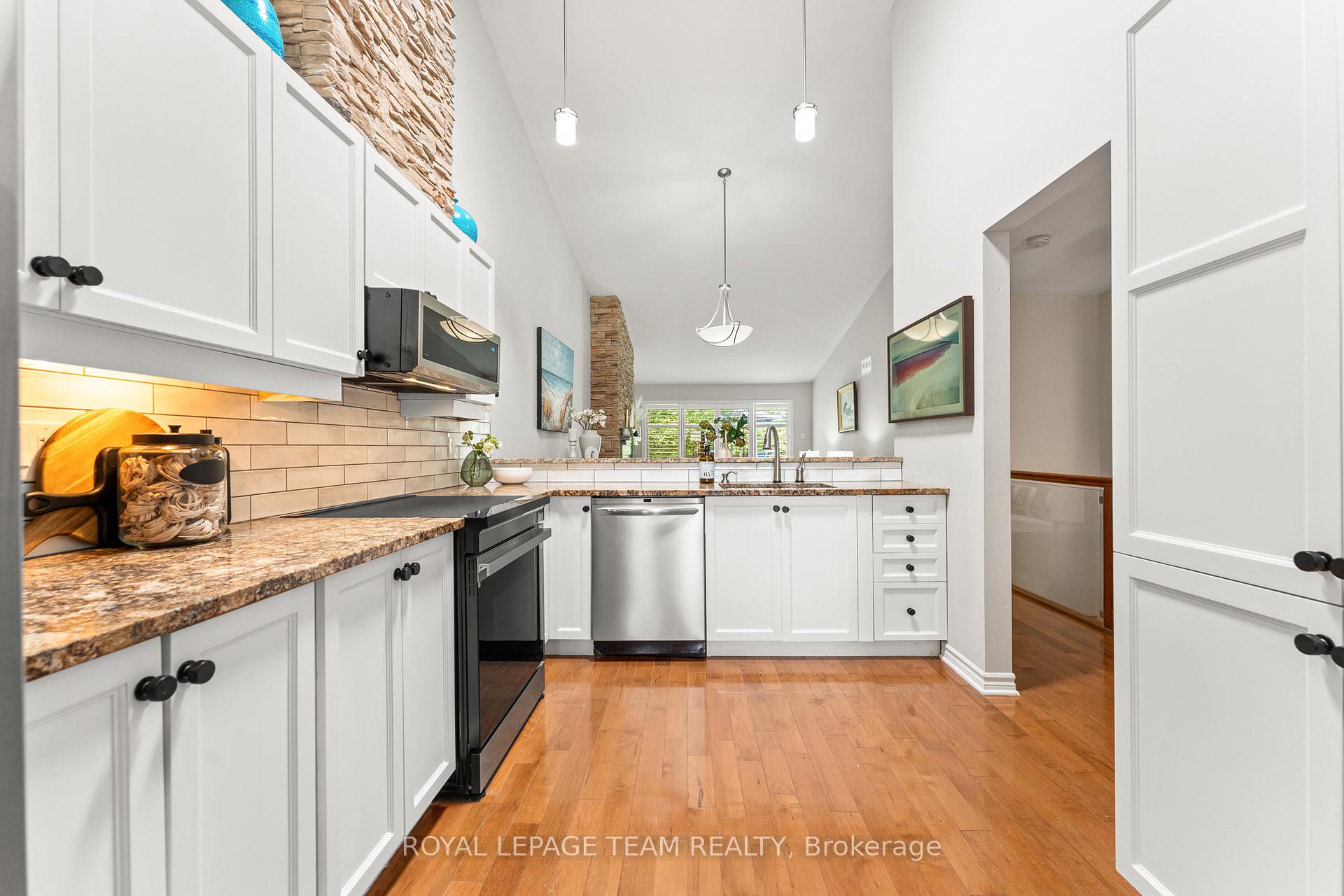Photo 16 of 58 Nighthawk Crescent, Ottawa, Kanata - Bridlewood — HOMEH