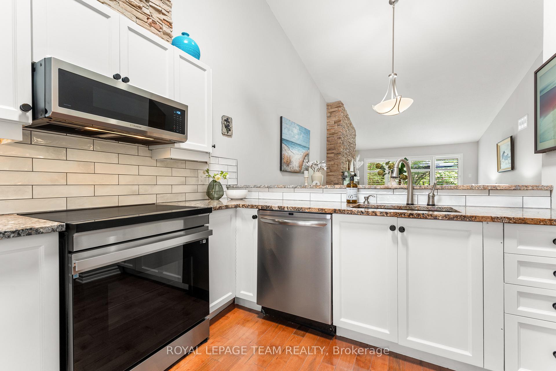 Photo 17 of 58 Nighthawk Crescent, Ottawa, Kanata - Bridlewood — HOMEH