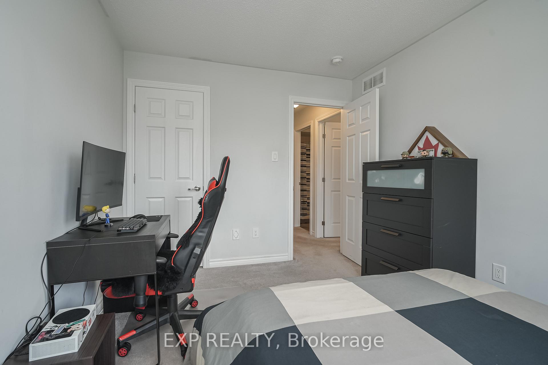 Photo 11 of 595 Foxlight Circle, Ottawa, Kanata - Emerald Meadows/Trailwest — HOMEH
